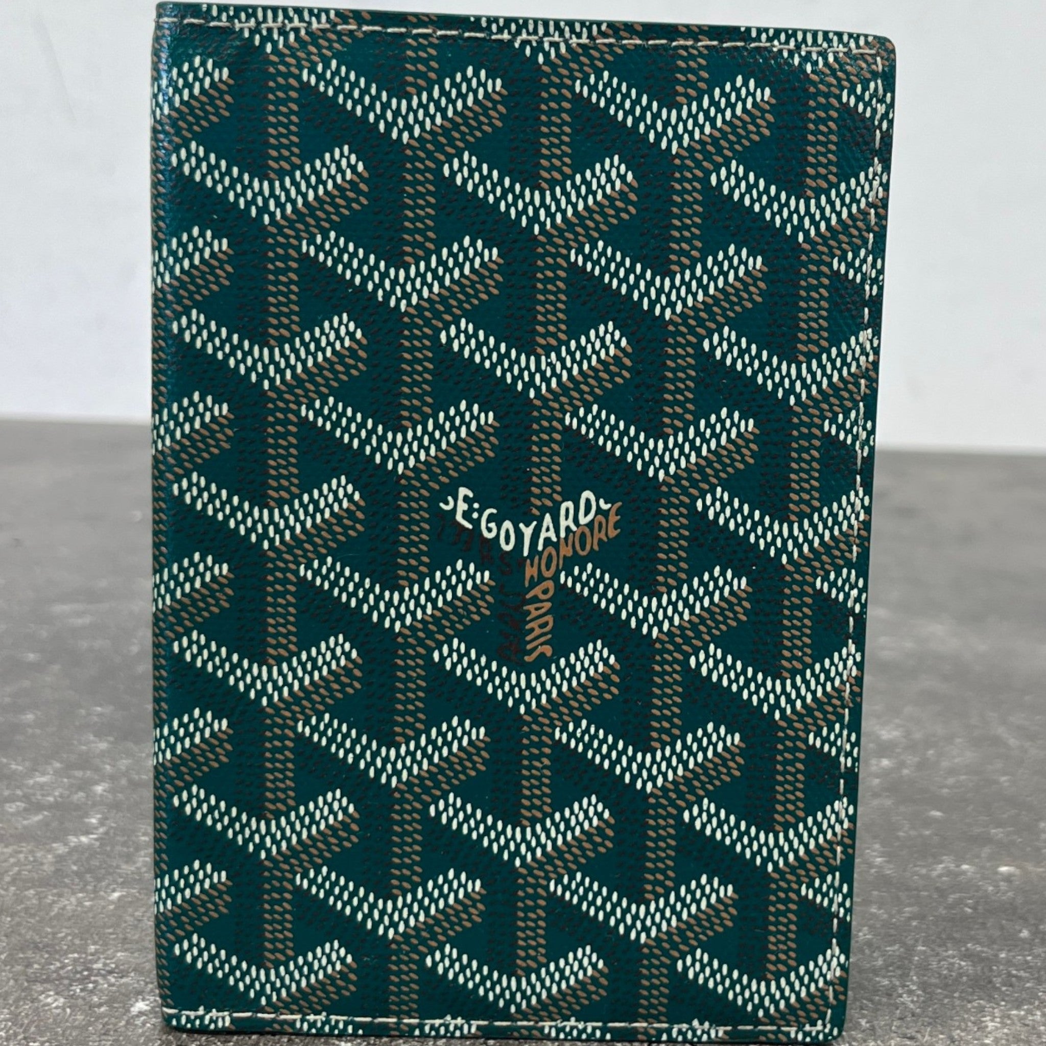 Saint-Pierre Passport Holder Green