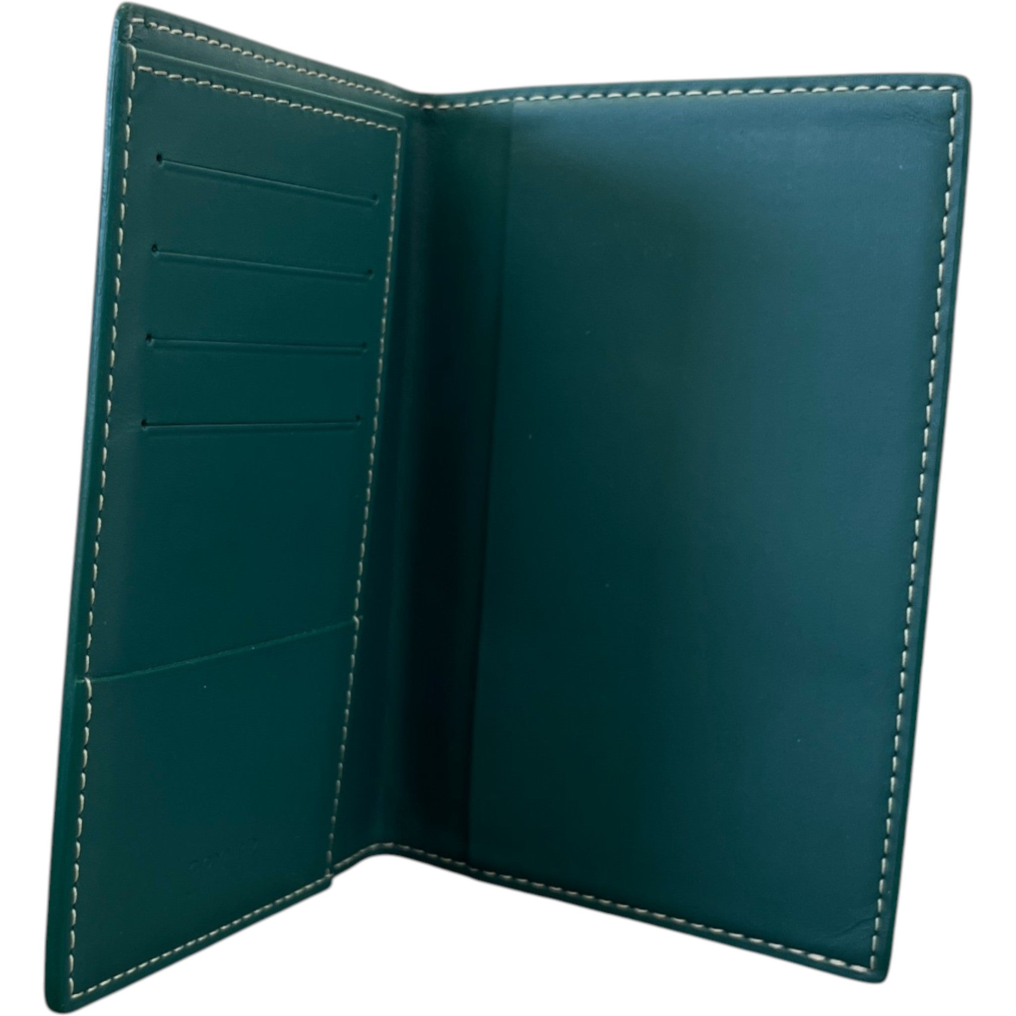 Saint-Pierre Passport Holder Green