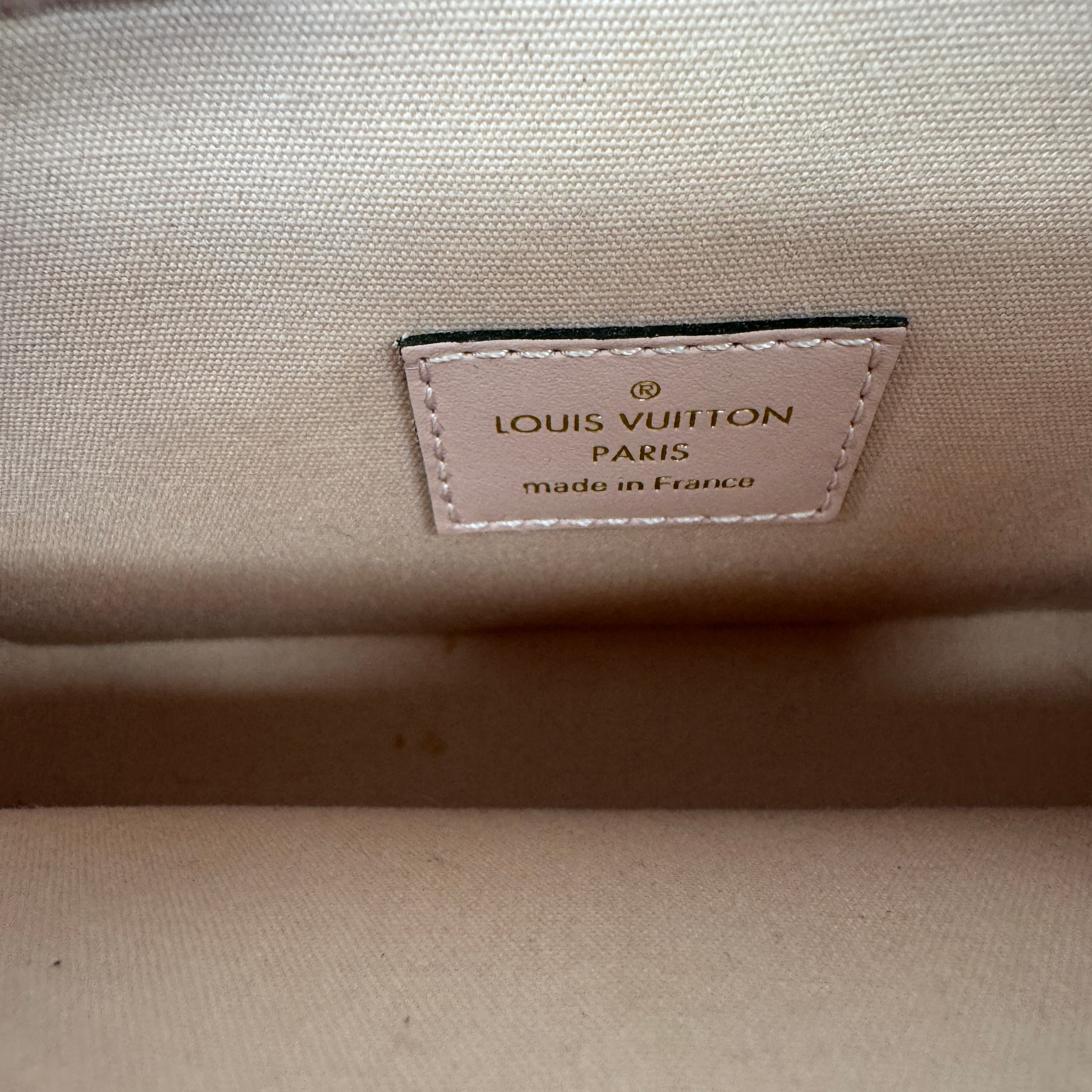 Women's Monogram Vernis Camera Pouch Bag Pink
