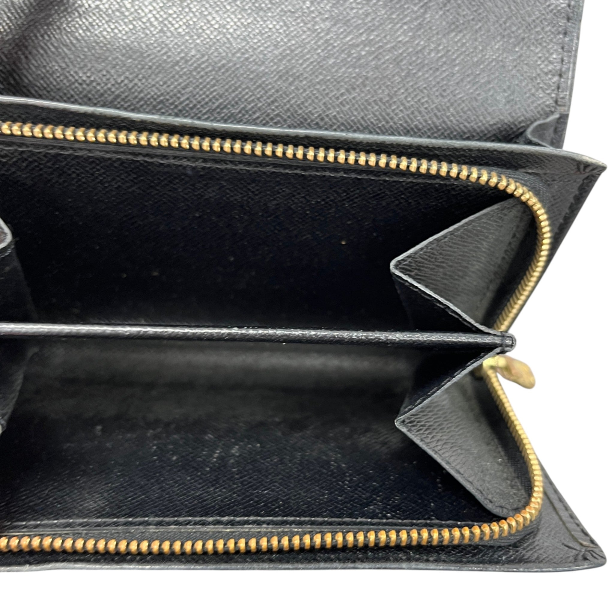 Women's Epi Logo Embossed Purse Black