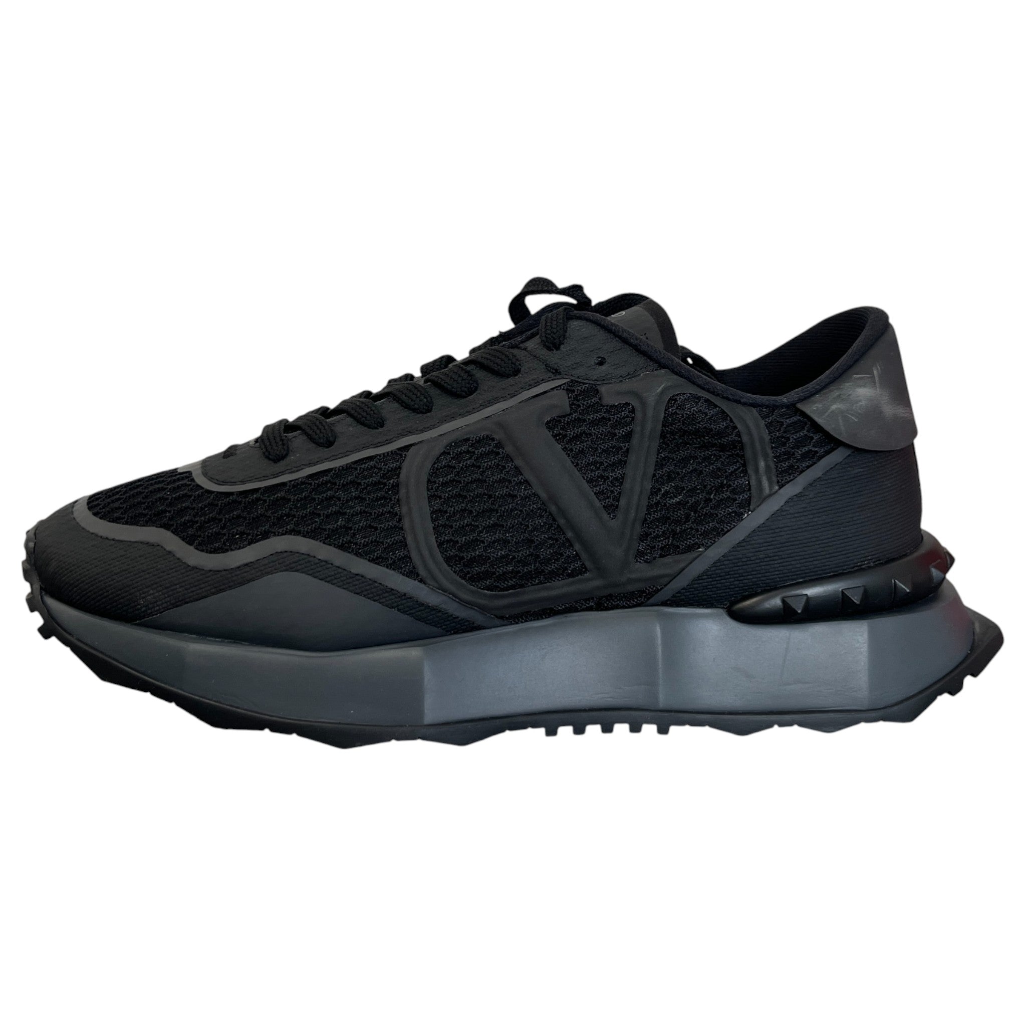 Men's Netrunner Low Trainers Black Size EU 42 / UK 8