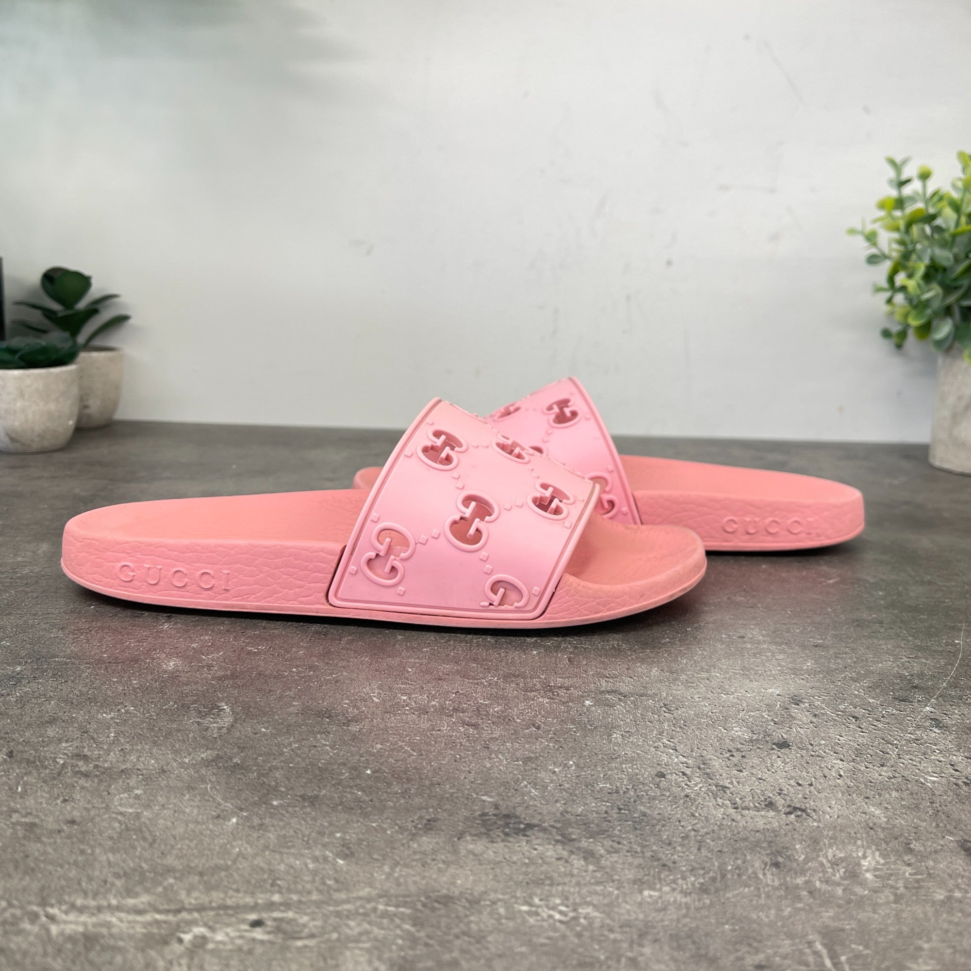 Women's Gg Cut Out Slides Pink Size EU 36 / UK 3
