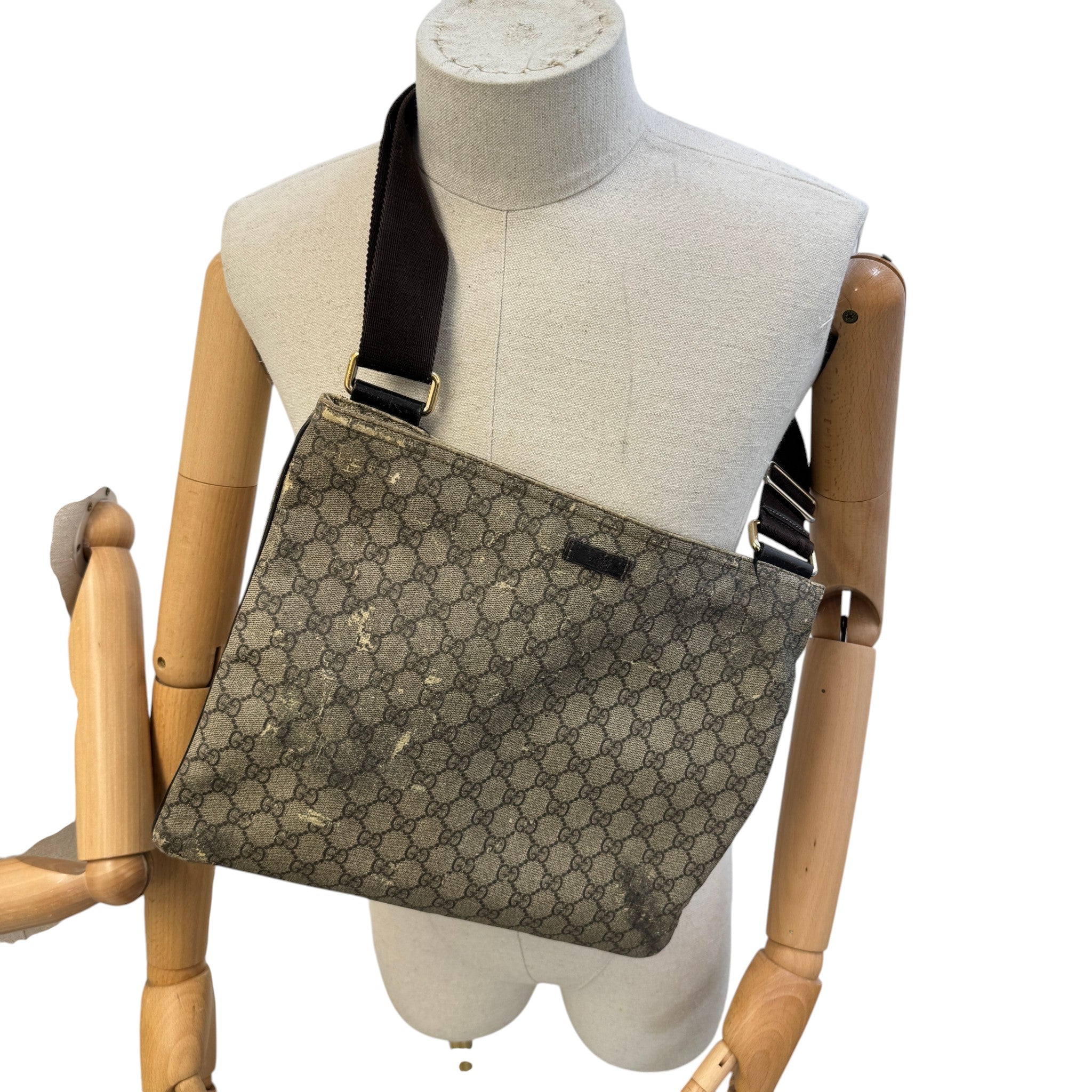 Men's Gg Supreme Bag Beige