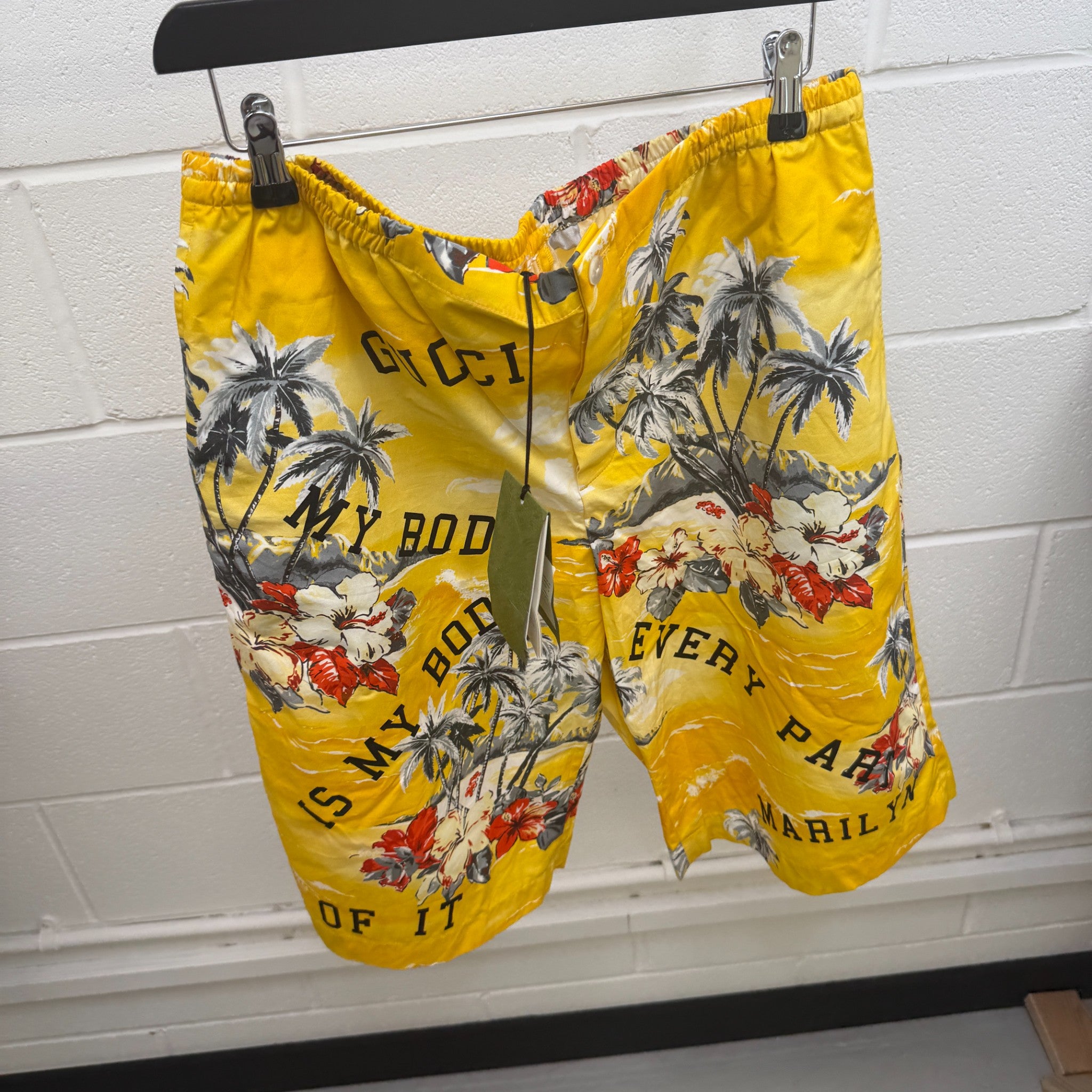 Men's Ocean Palms Print Shorts Yellow Size IT 52 / UK 36