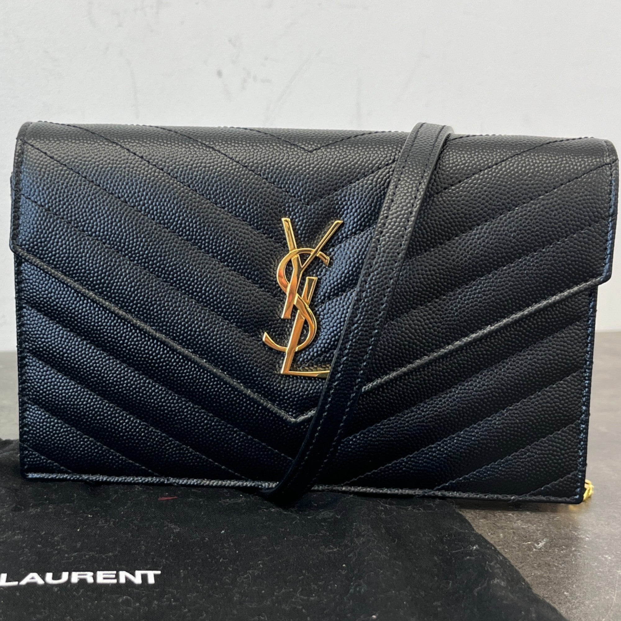 Women's Cassandre Envelope Chain Wallet Grain De Poudre Bag Black