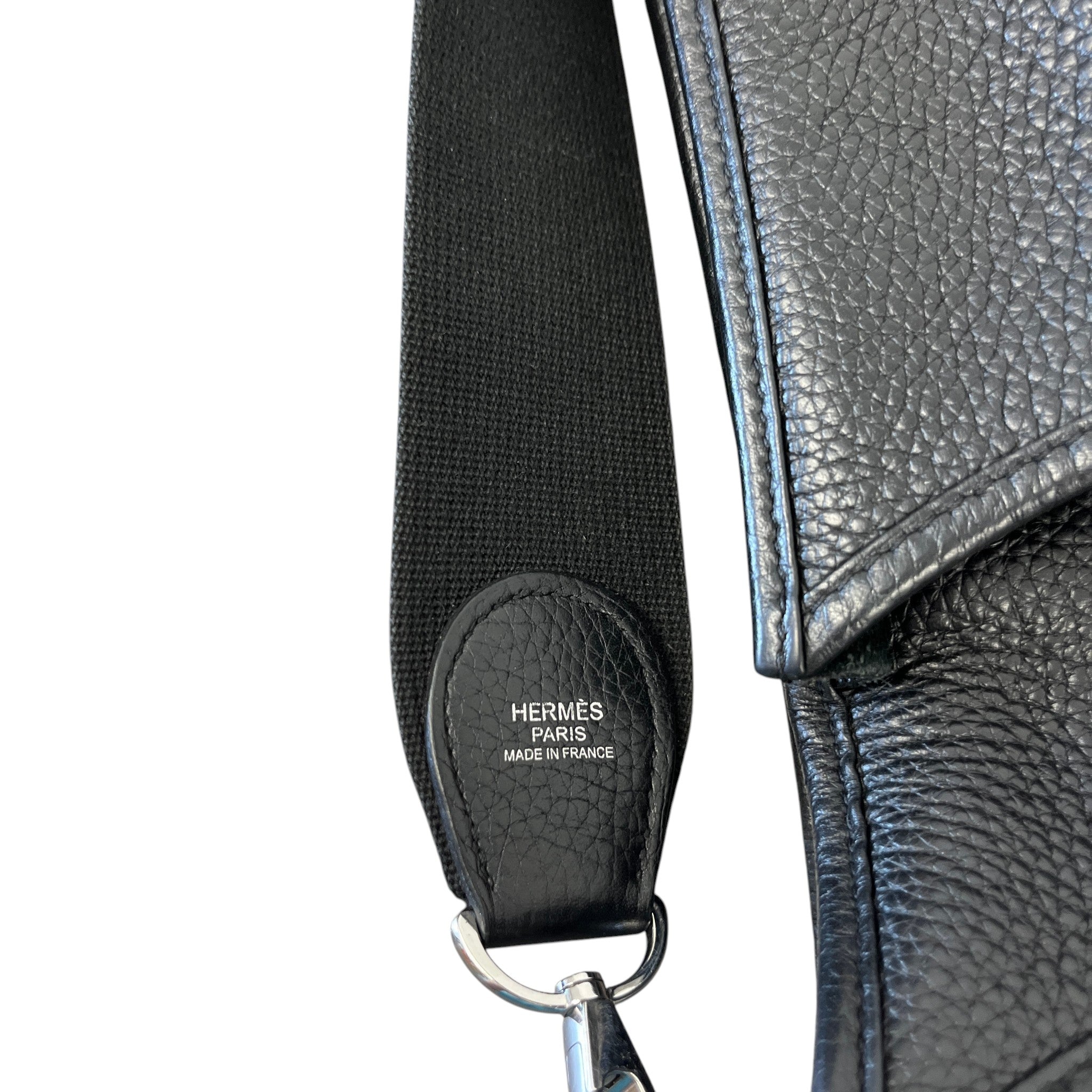 Women's Evelyne Iii 29 Messenger Bag Black