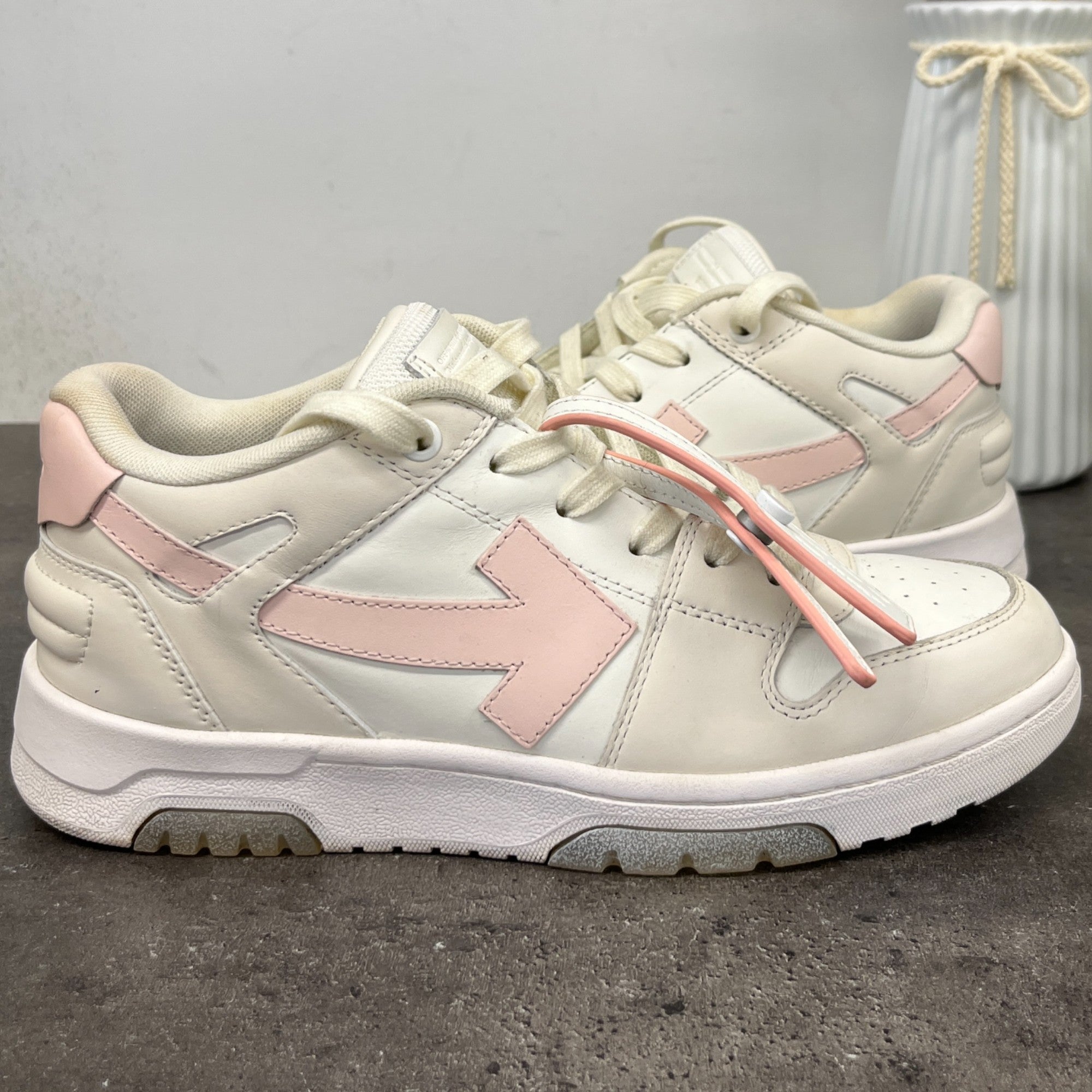 Women's Out Of Office Low Trainers Pink Size EU 38 / UK 5