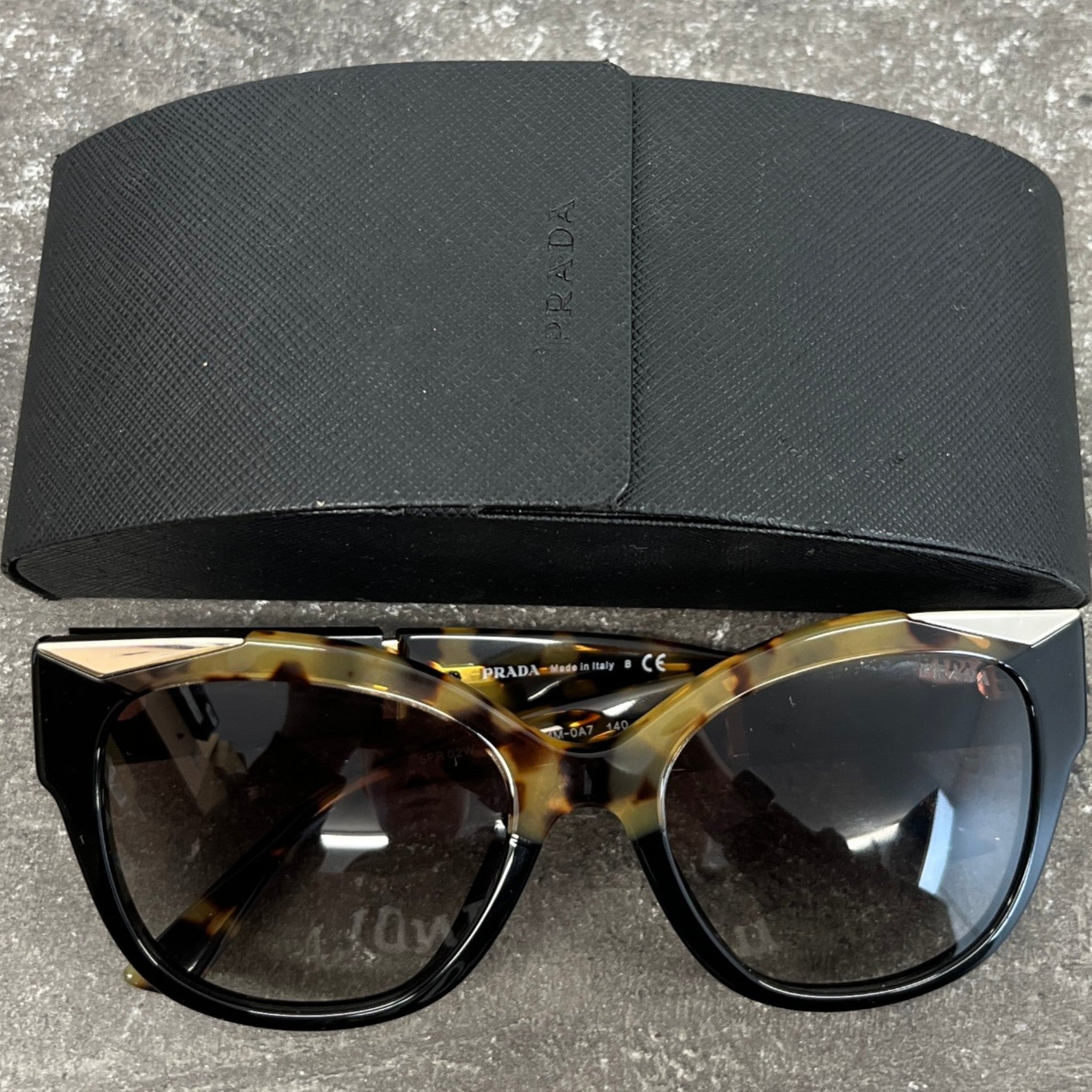 Women's Spr 02W Sunglasses Black