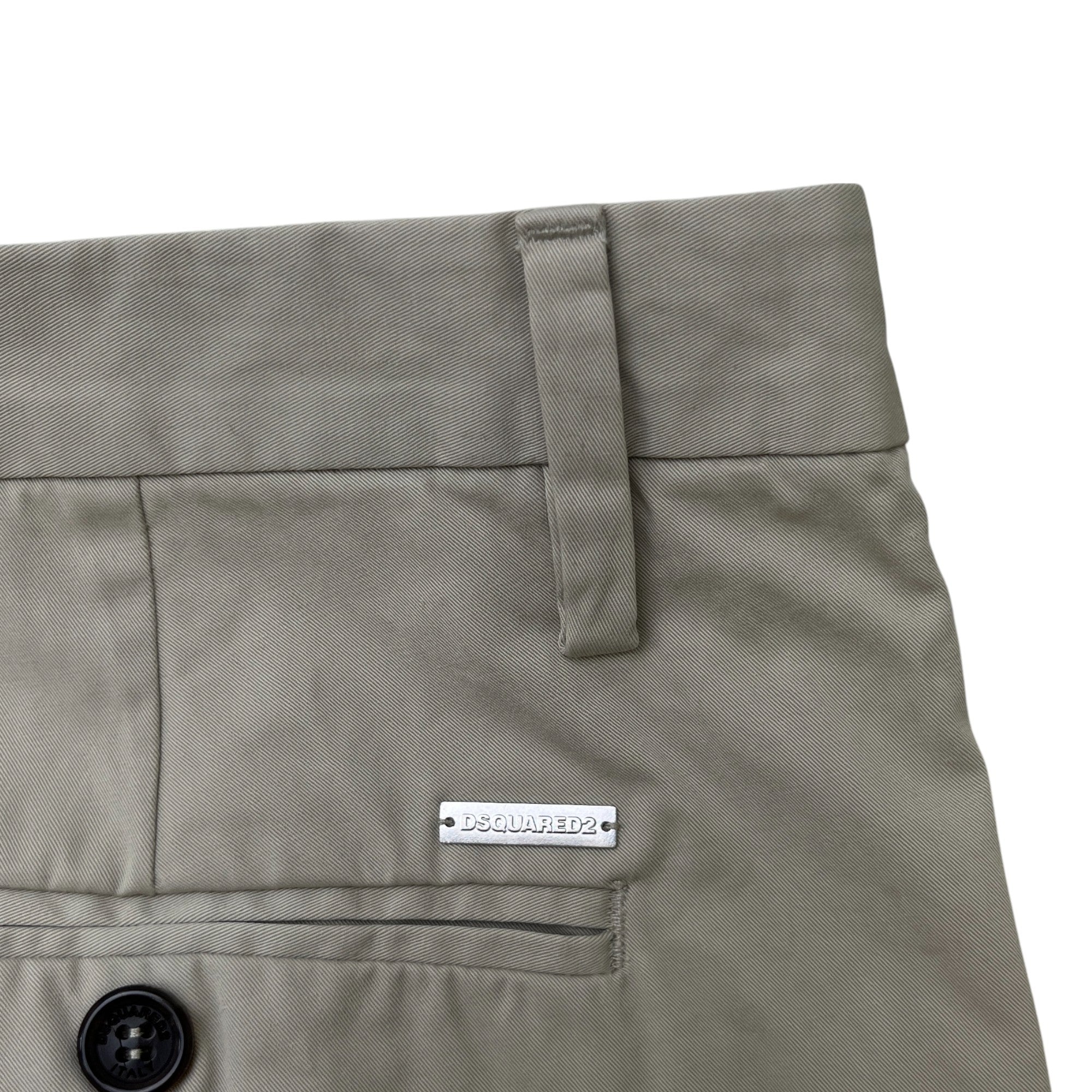 Men's Plaque Logo Trousers Beige Size IT 48 / UK 32