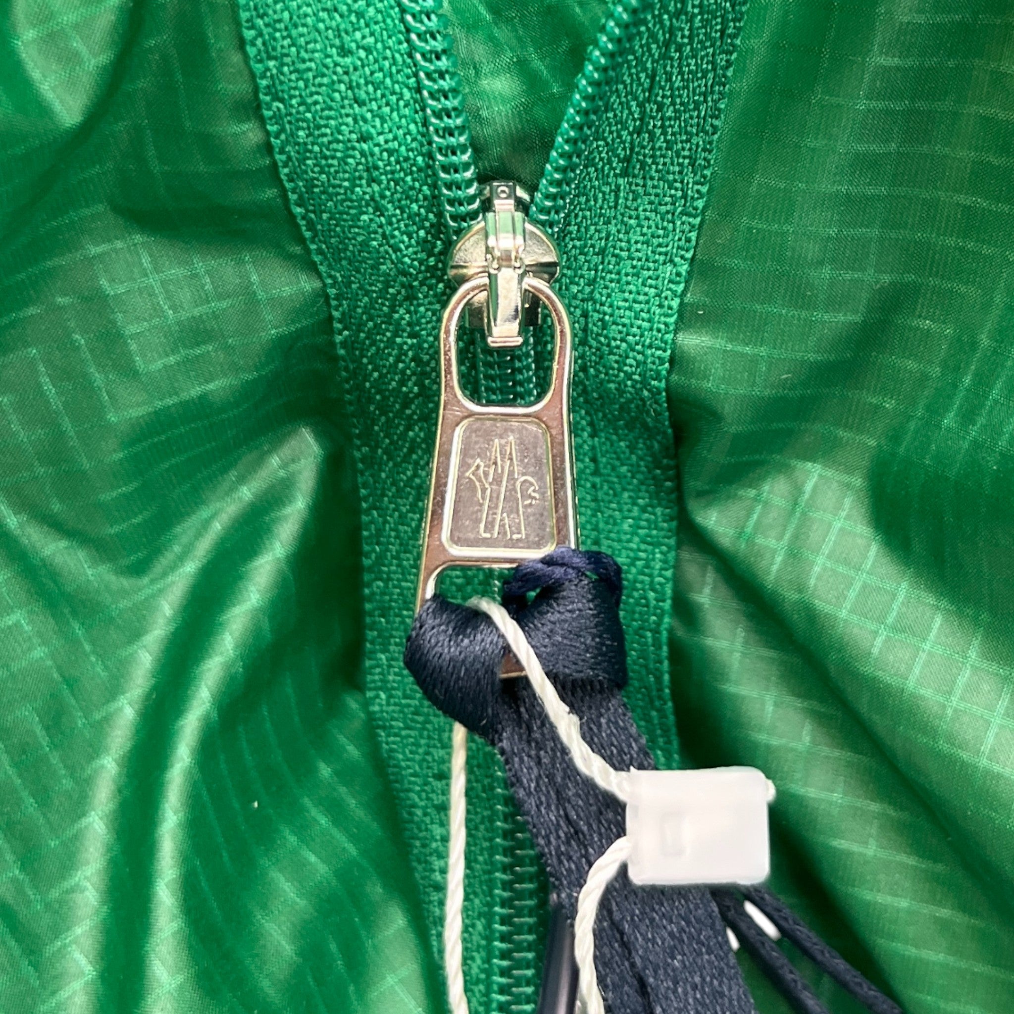 Men's Ebizo Windbreaker Green Size 4 / XL