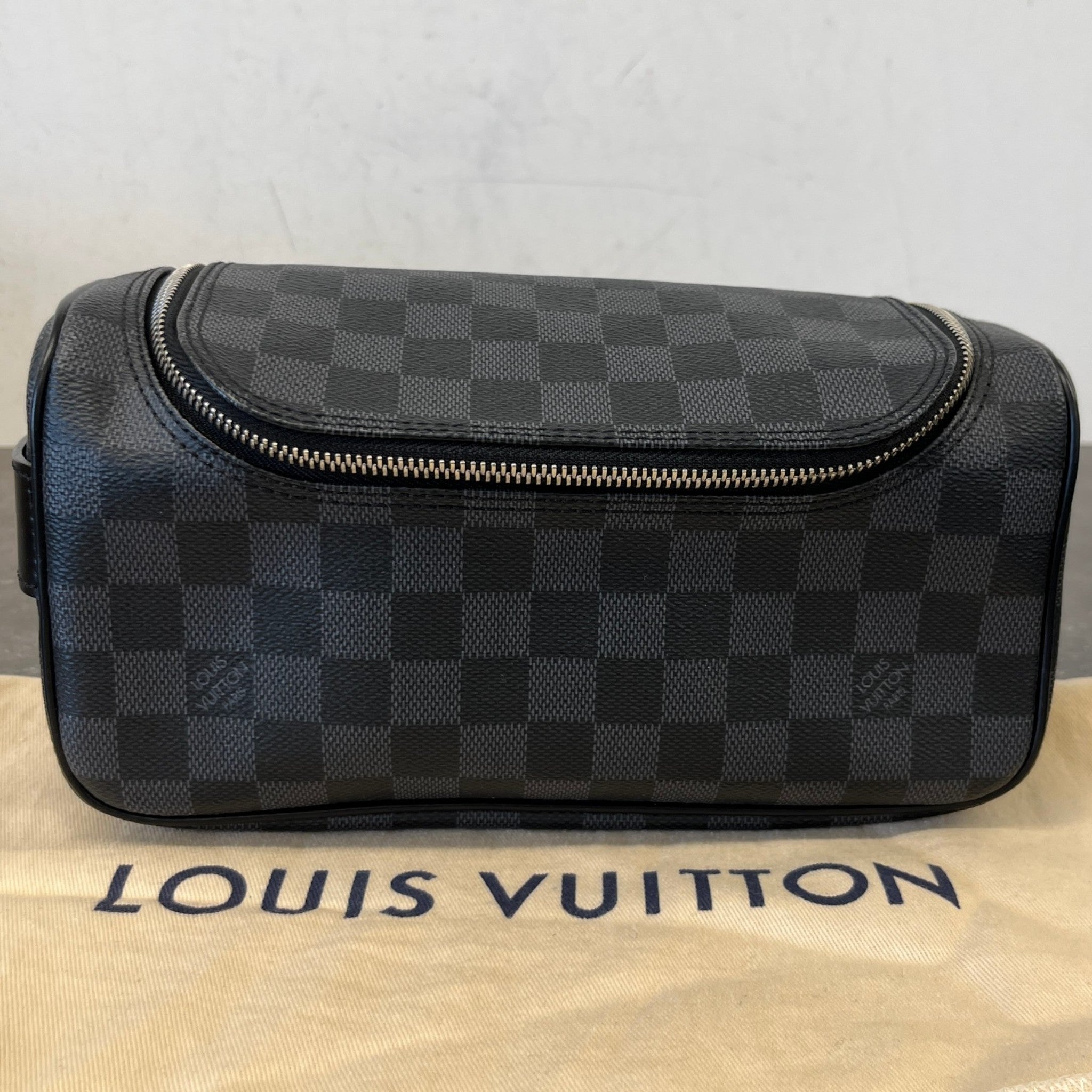 Men's Damier Graphite Toiletry Bag Black