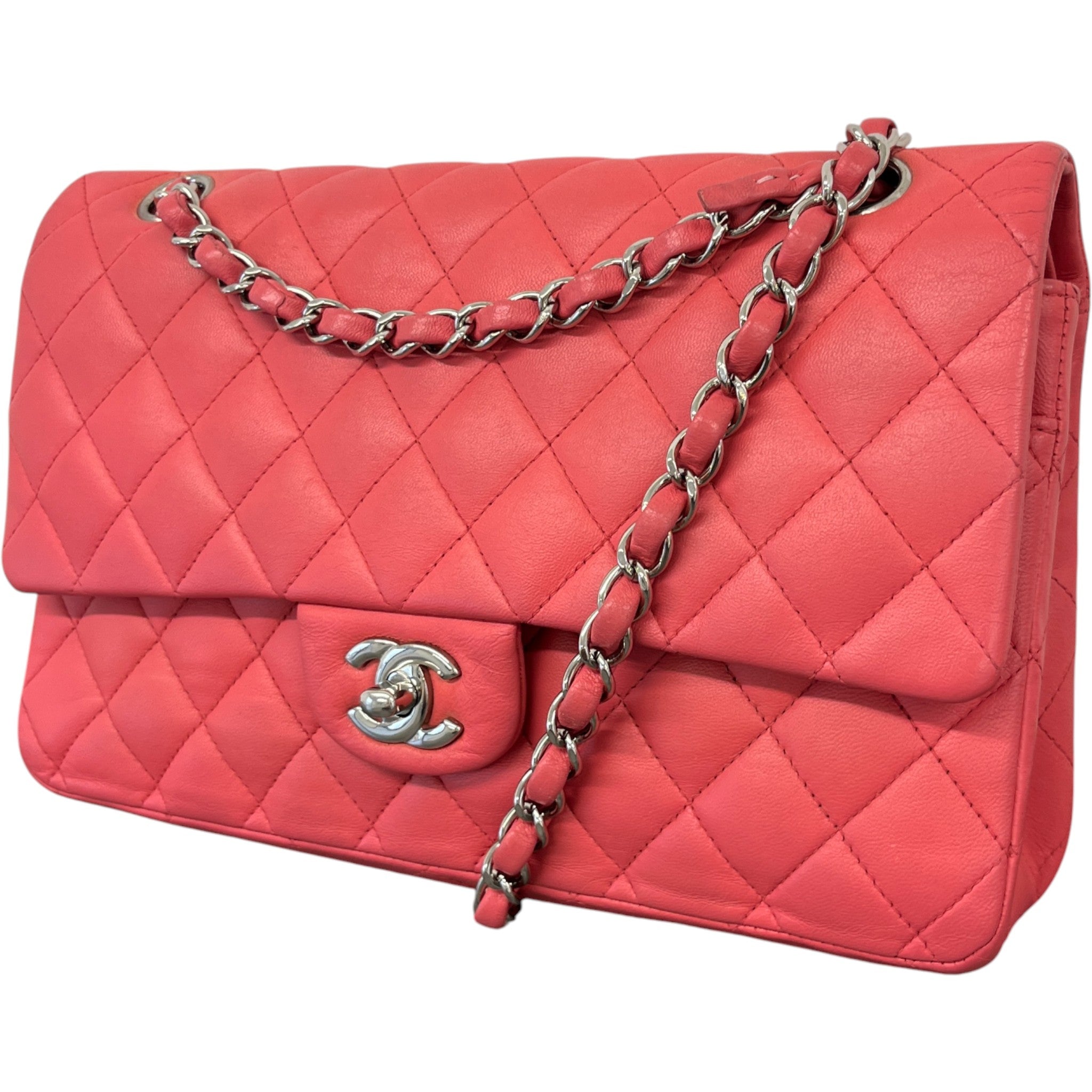 Women's Medium Lambskin Classic Flap Raspberry Bag Pink