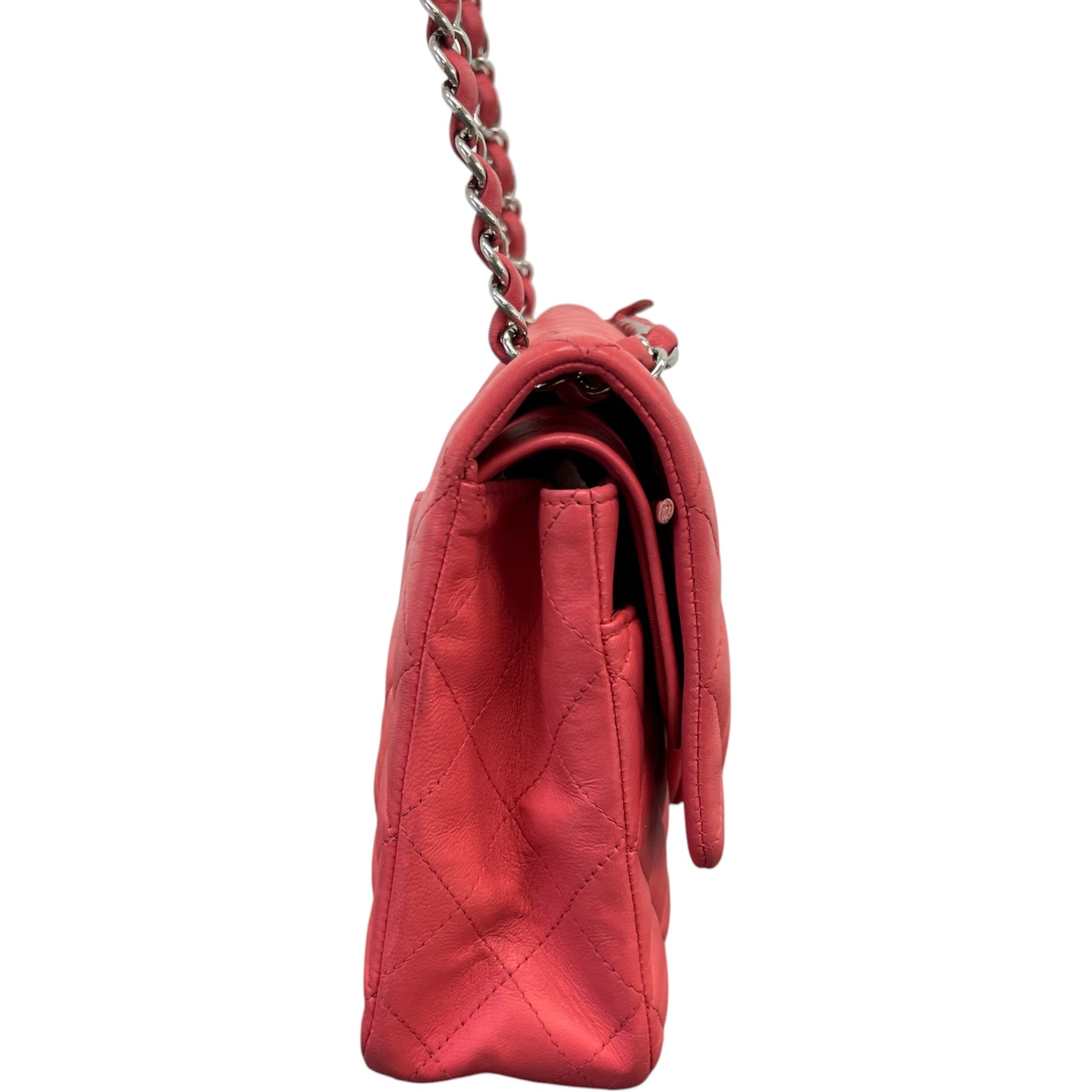 Women's Medium Lambskin Classic Flap Raspberry Bag Pink
