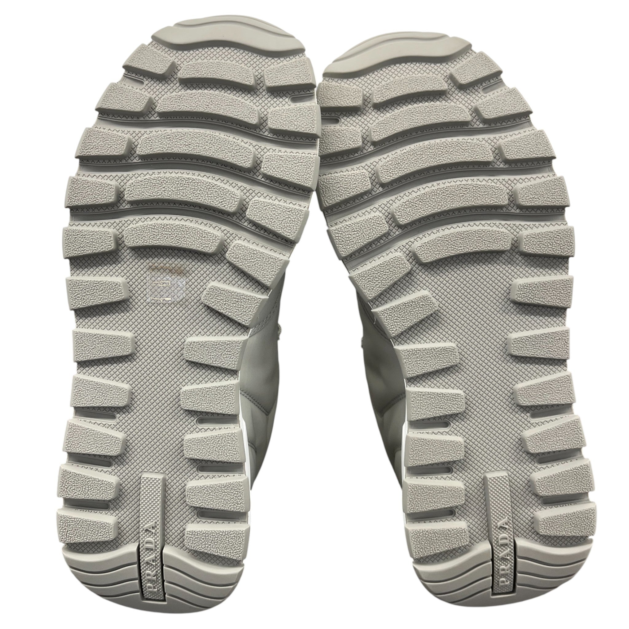 Men's Prax 01 Re-Nylon Low Trainers Grey Size EU 41 / UK 7