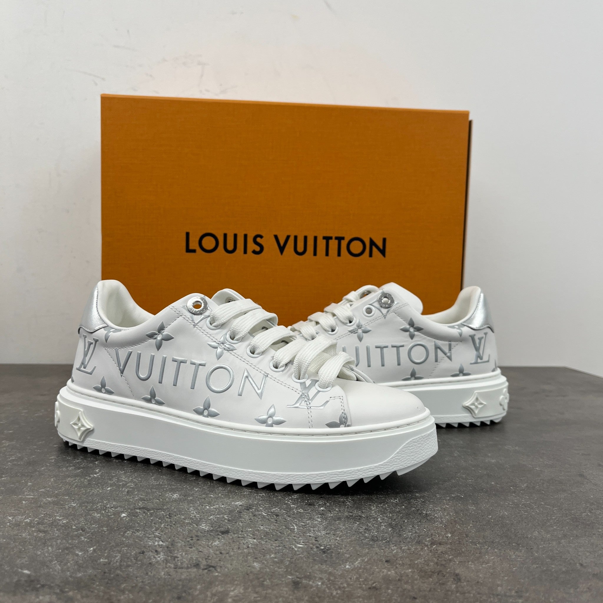 Women's Time Out Low Trainers White Size EU 36 / UK 3