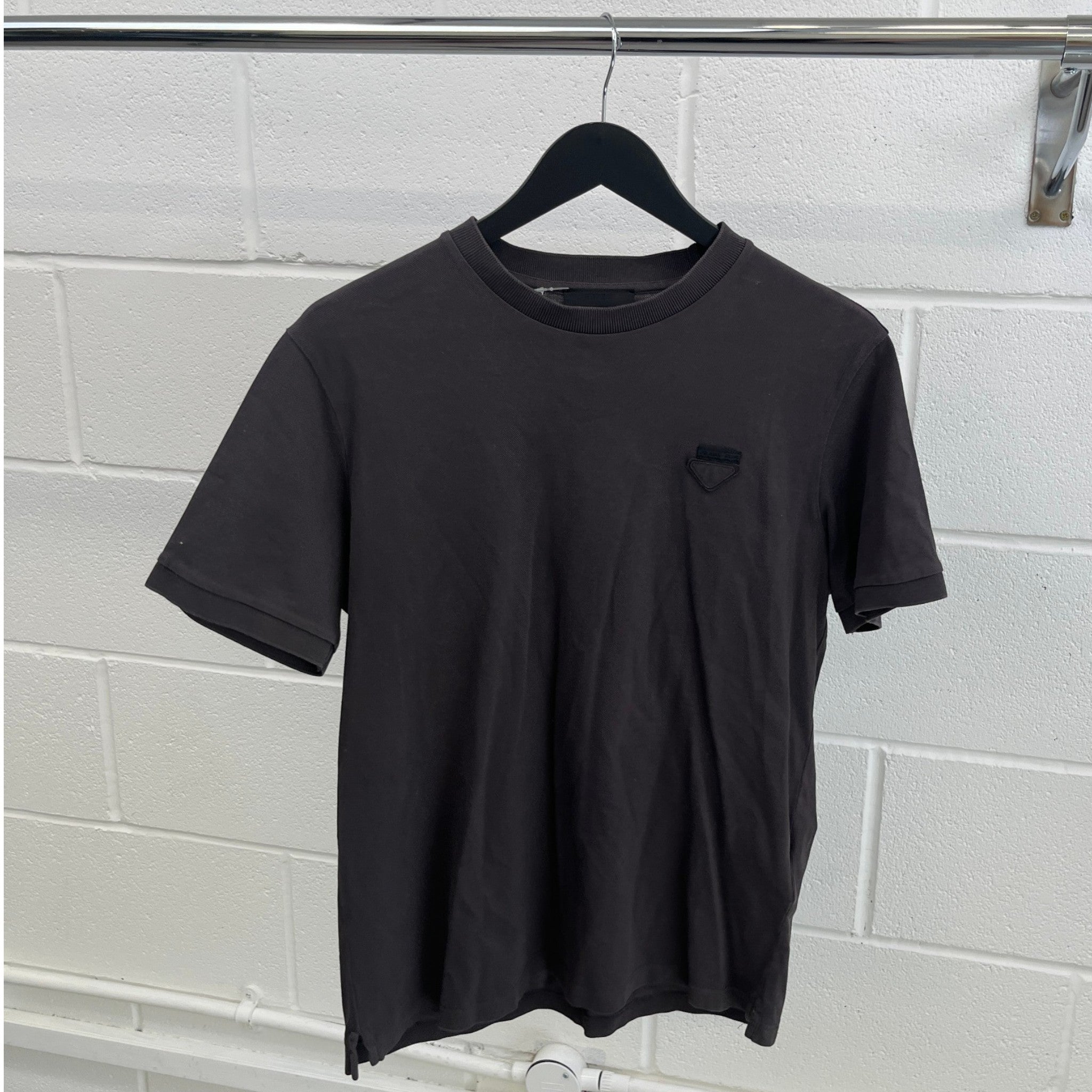 Men's Triangle Logo T-Shirt Grey Size M