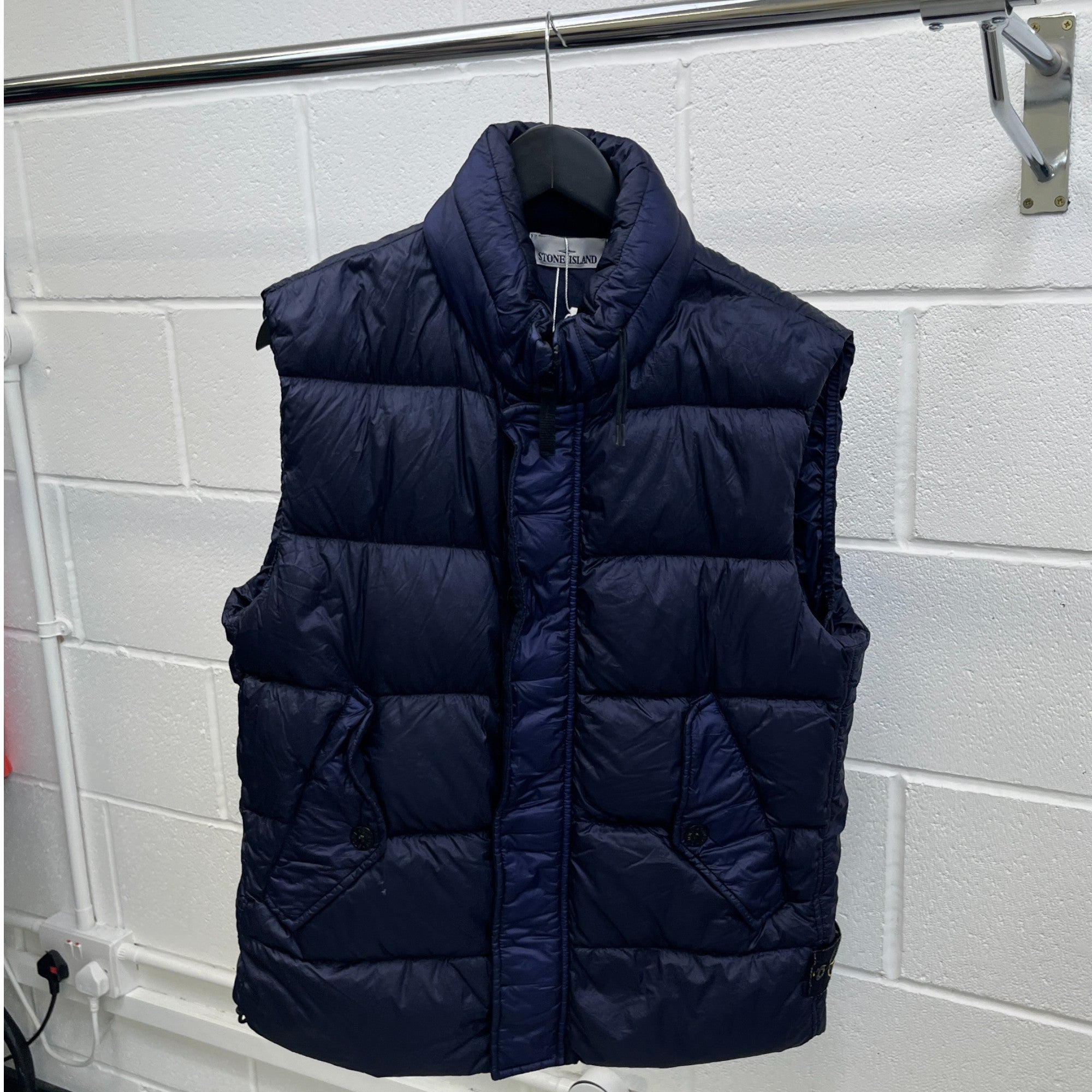 Men's Applique Logo Gilet Navy Size XL