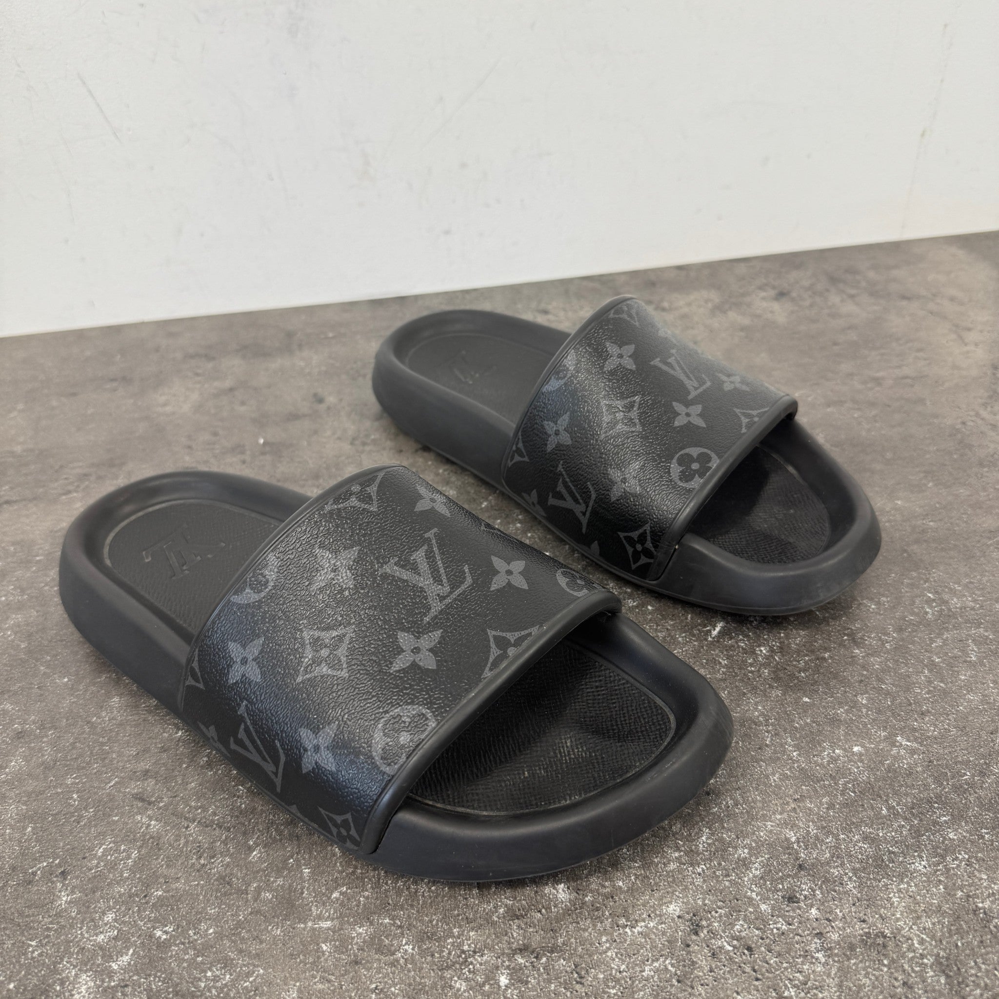 Men's Monogram Eclipse Slides Black Size EU 41 / UK 7
