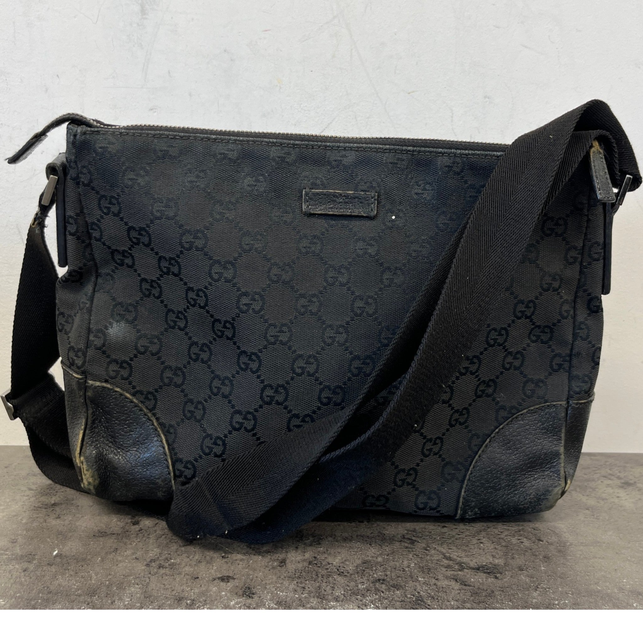 Women's Gg Monogram Canvas Messenger Bag Black