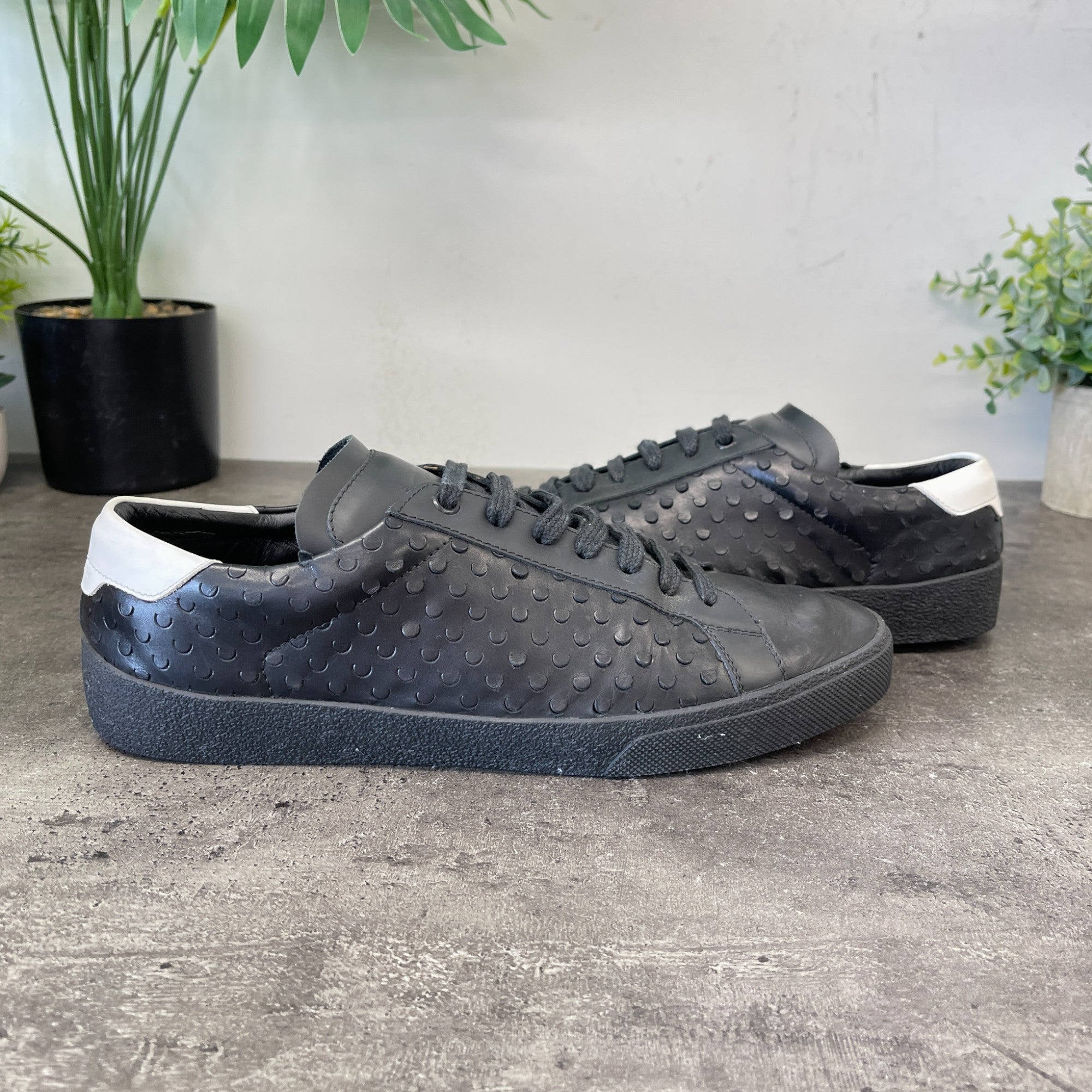 Men's Cutout Canvas Low Trainers Black Size EU 42 / UK 8