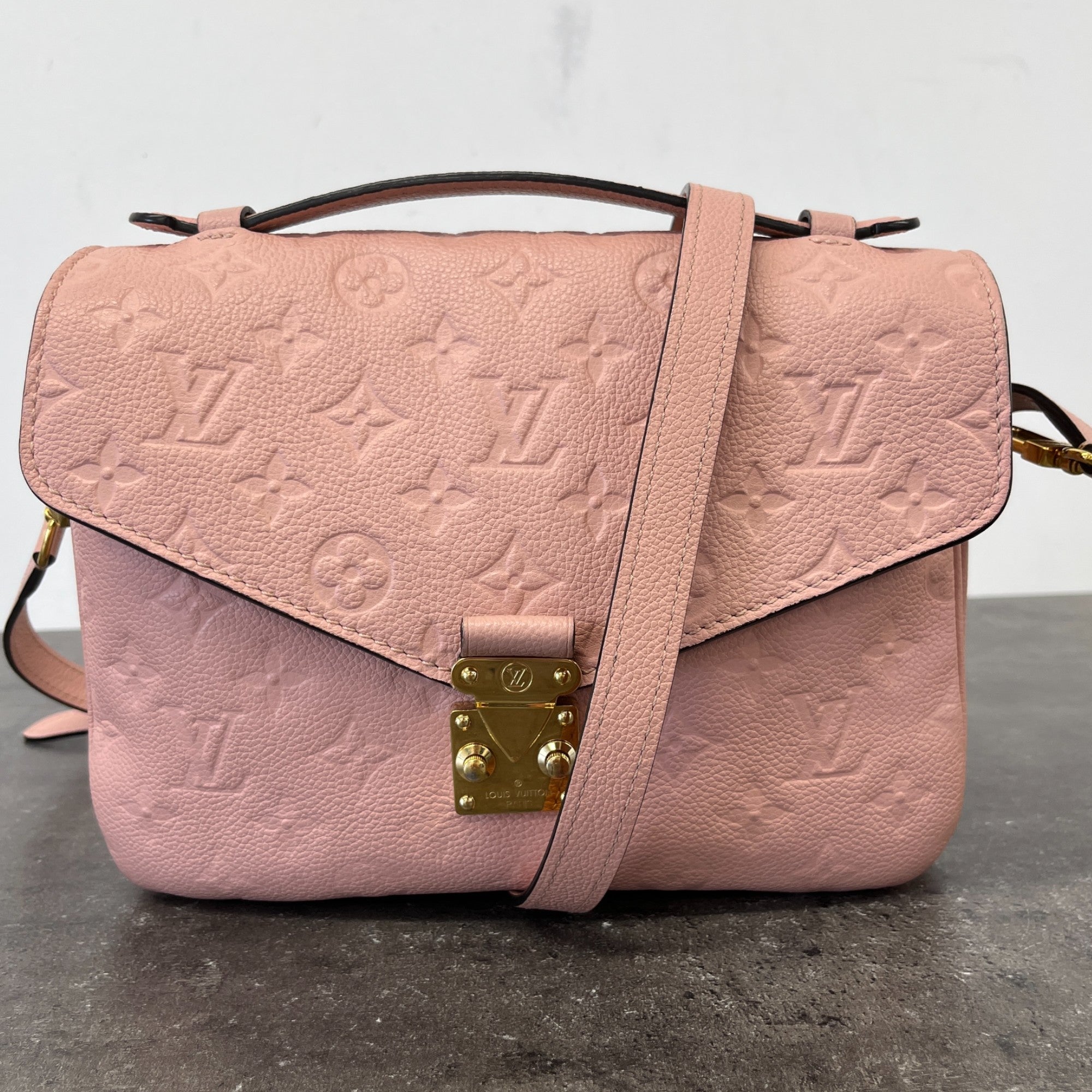 Women's Monogram Pochette Métis Bag Pink