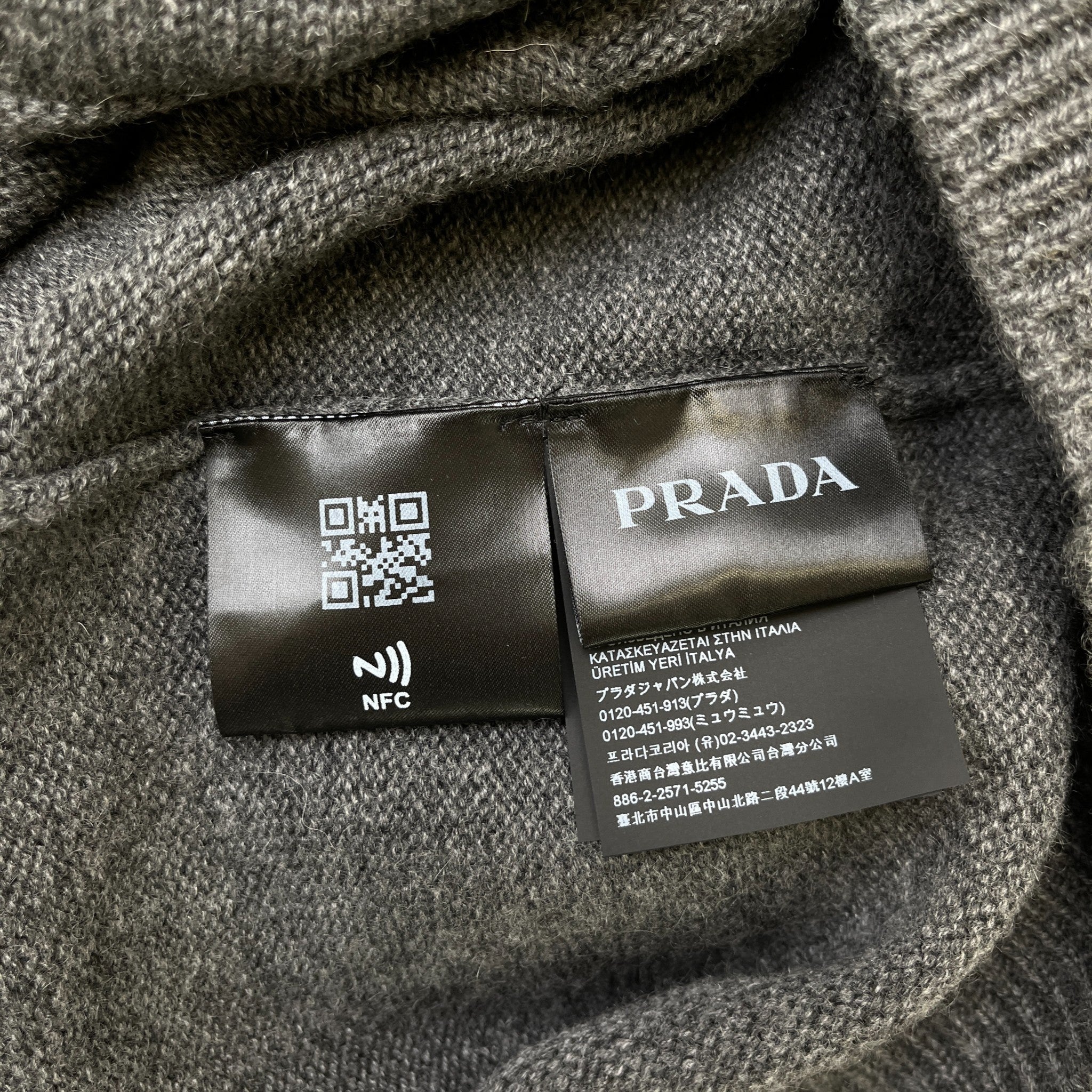 Men's Cashmere Knit Triangle Logo Cardigan Grey Size IT 52 / UK XL