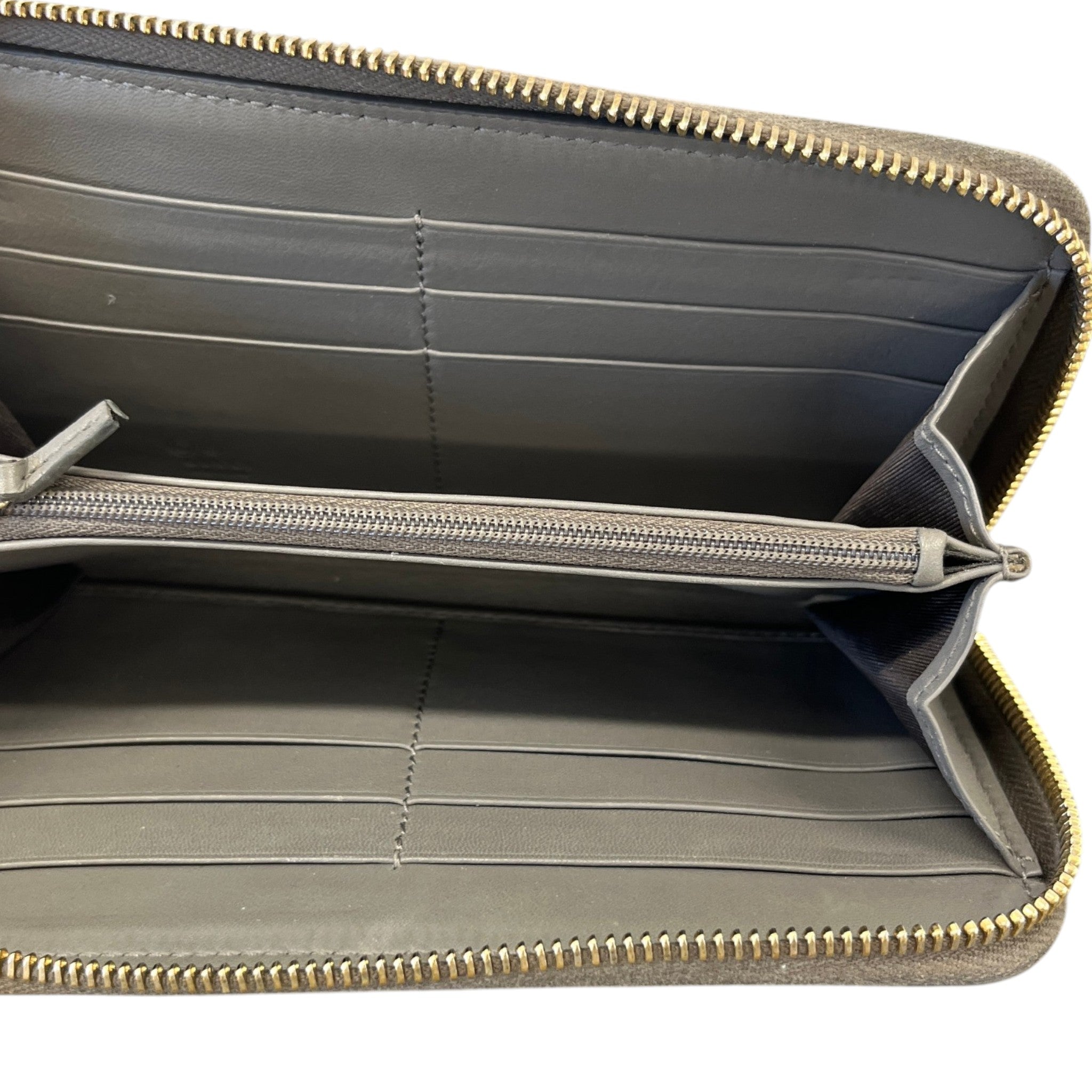 Women's Gg Supreme Zip Around Wallet Grey