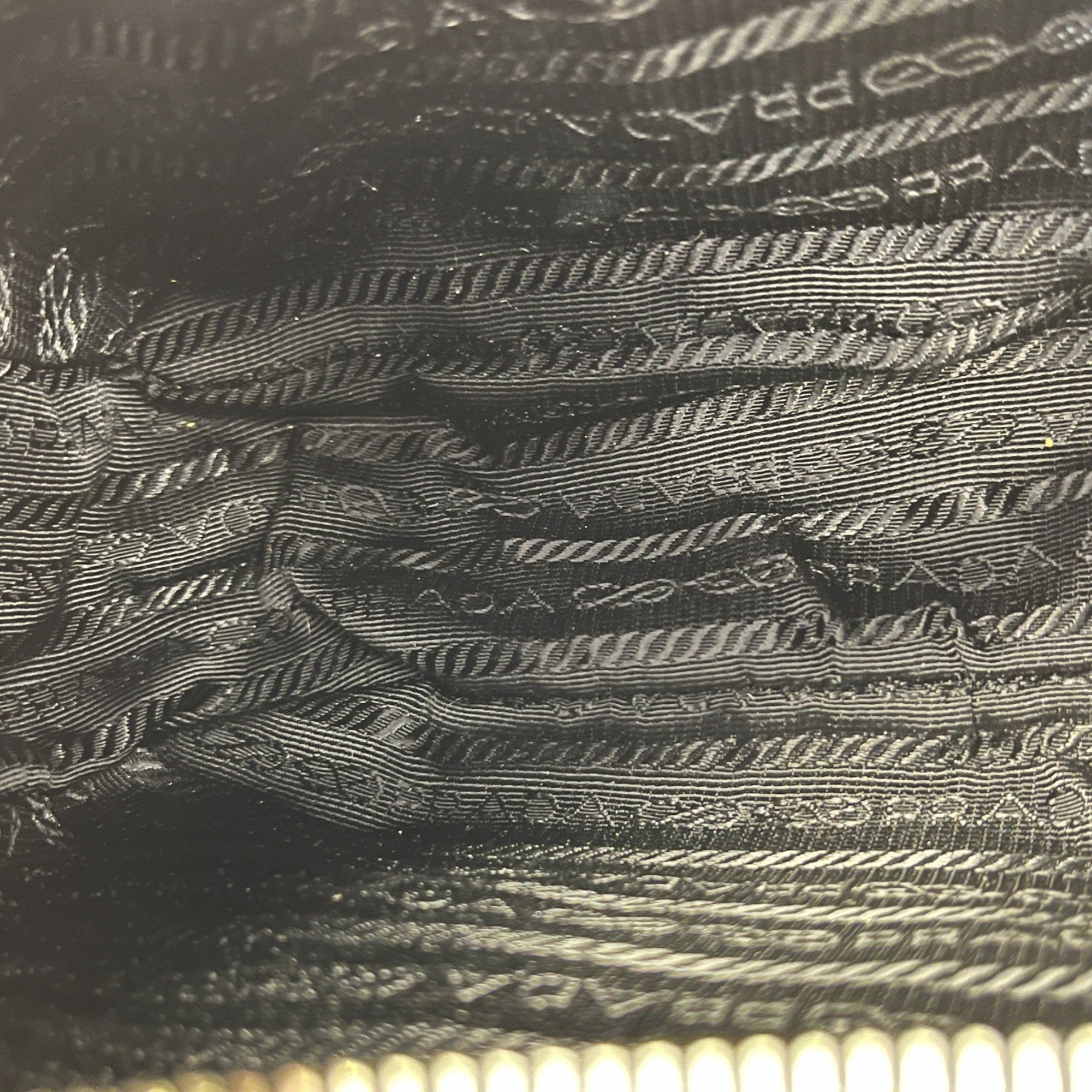 Women's Re-Edition 2005 Messenger Bag Black