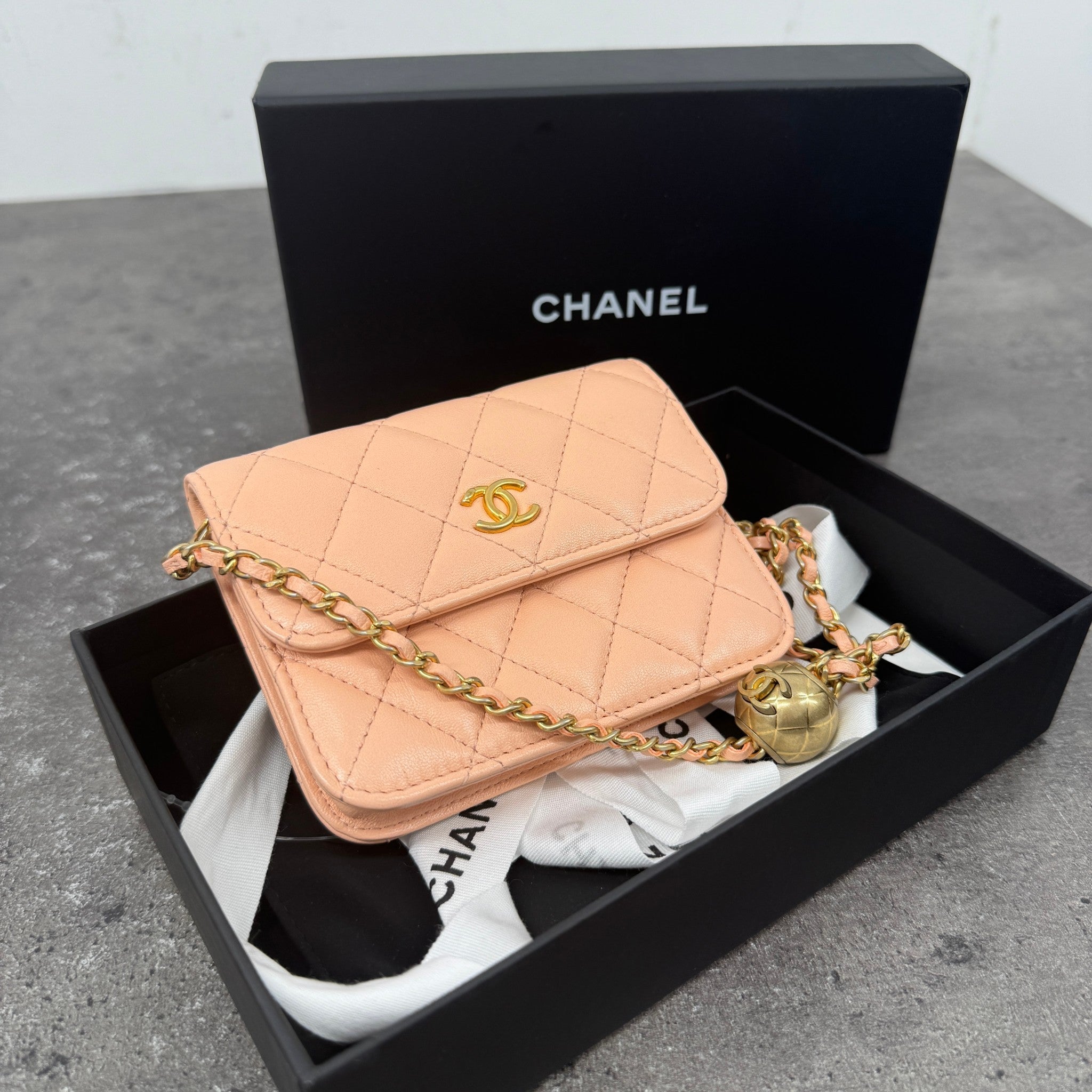 Women's Pearl Crush Wallet On Chain Handbag Pink