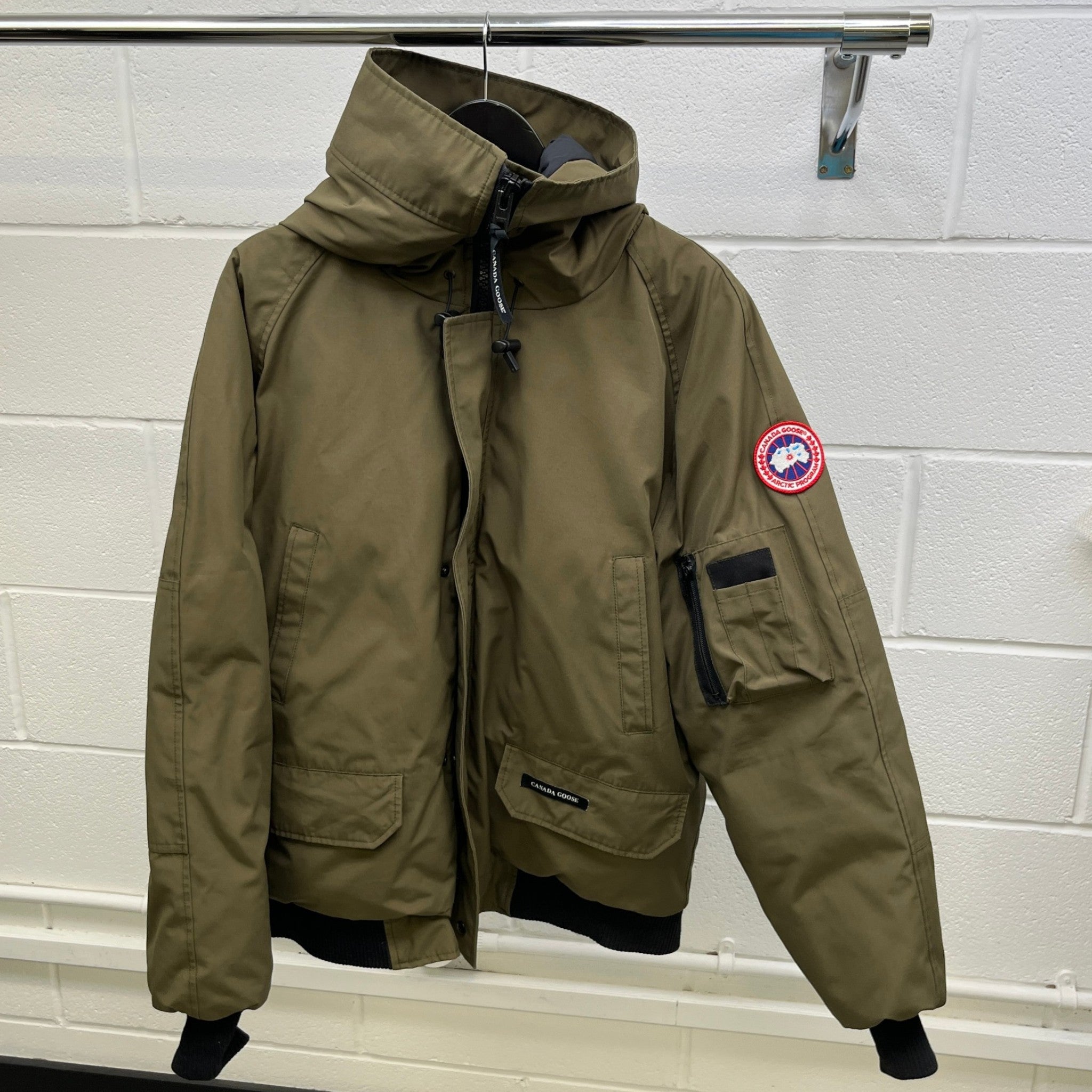 Men's Chilliwack Bomber Down Jacket Khaki Size XL