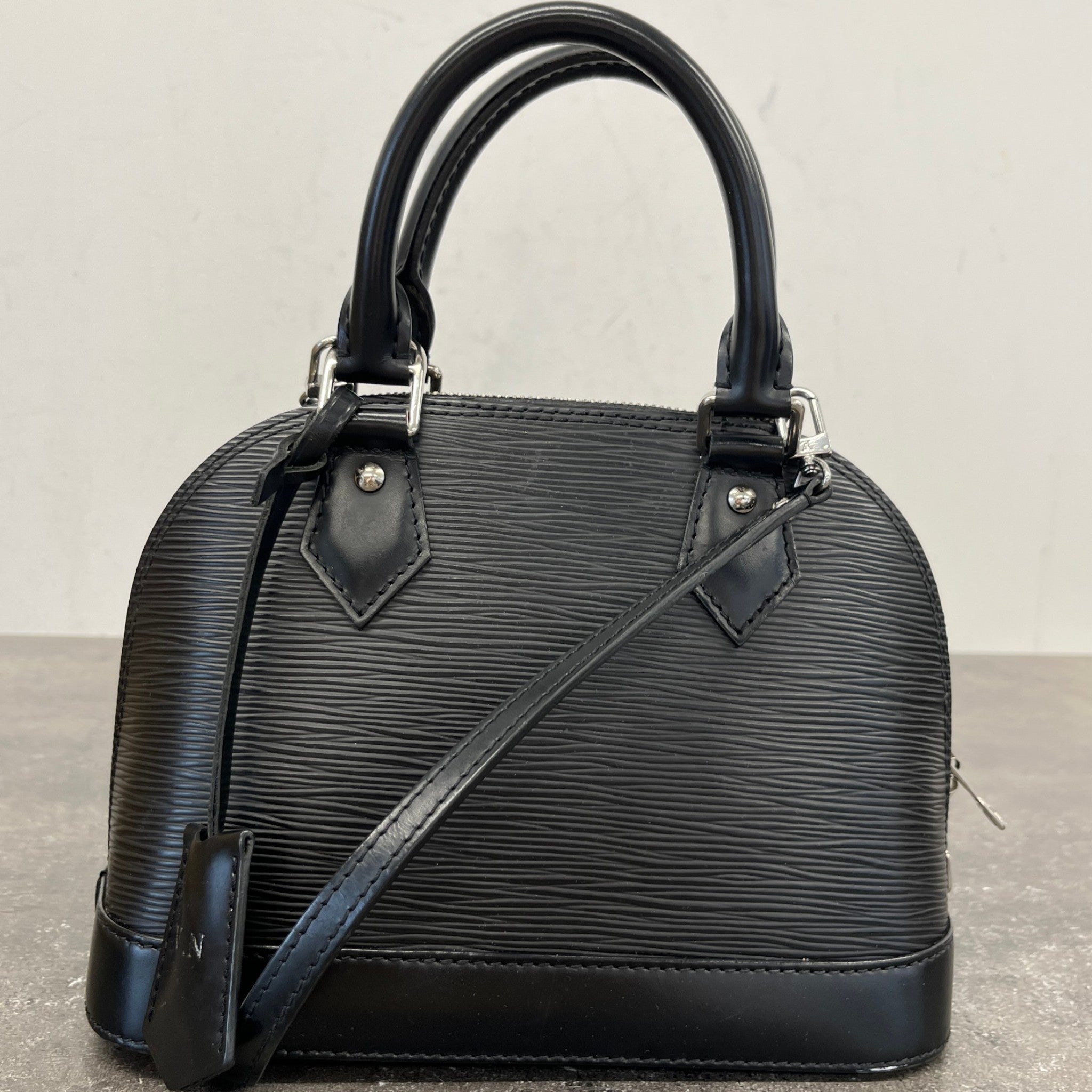 Women's Alma Bb Epi Handbag Black