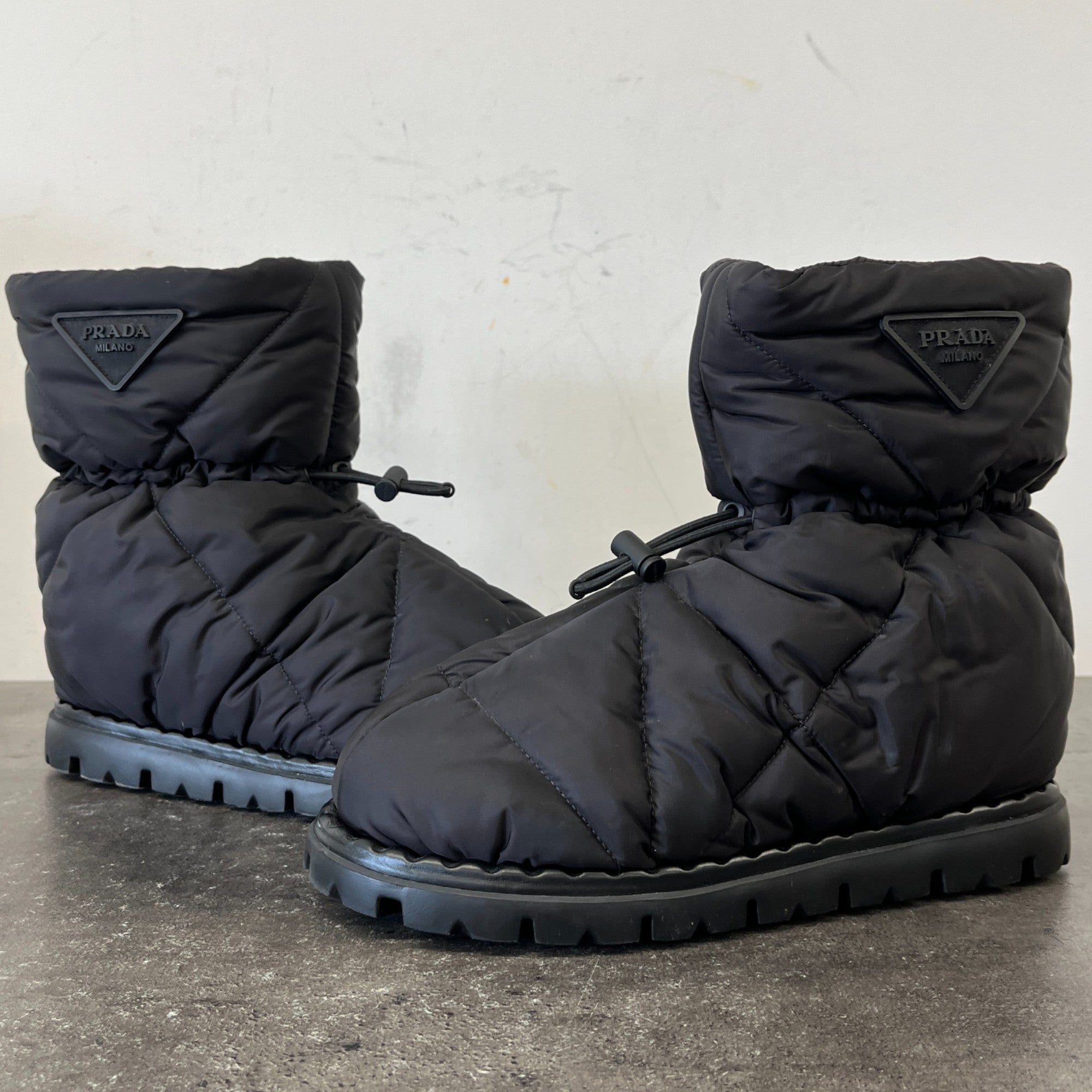 Women's Quilted Plaque Logo Boots Black Size EU 37 / UK 4