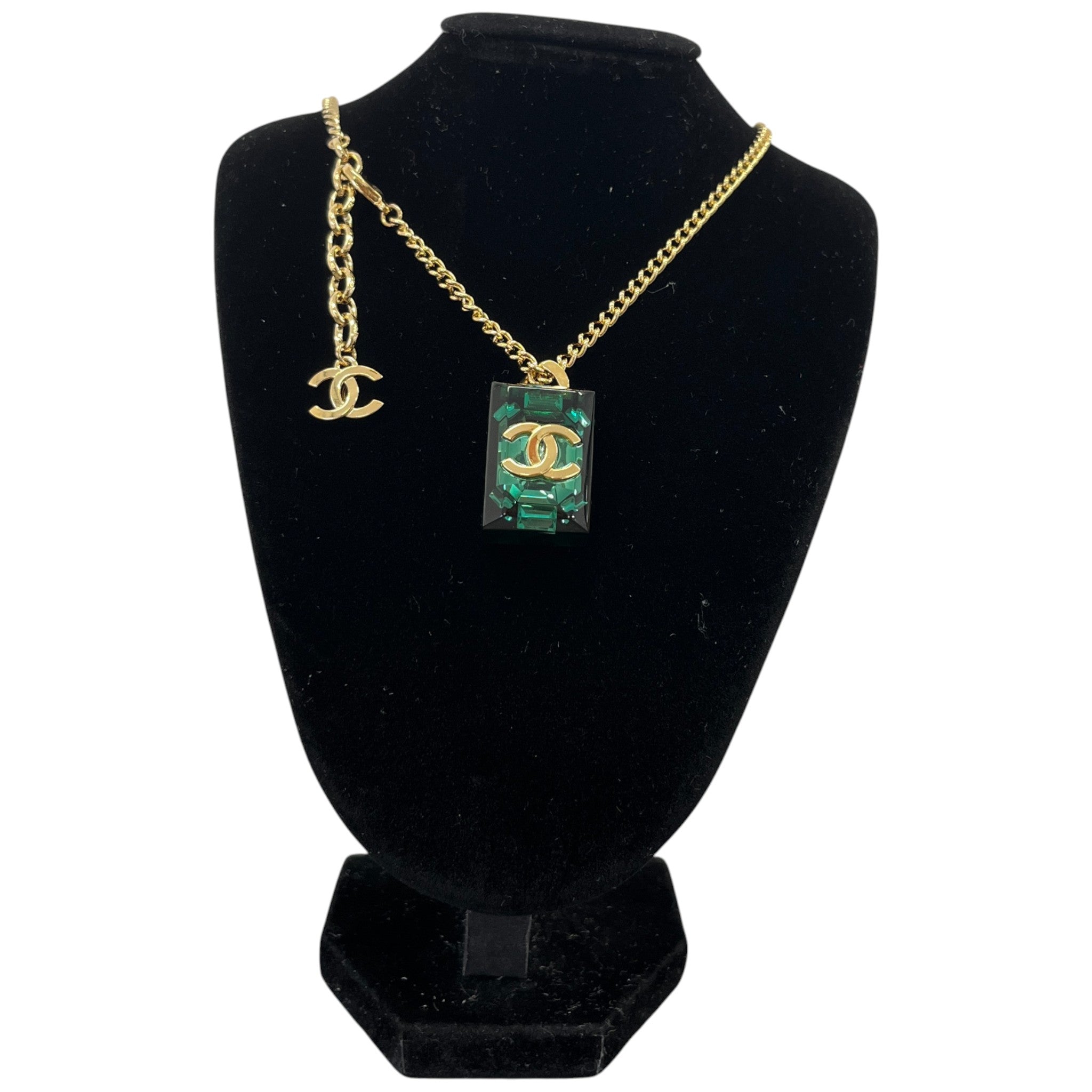 Women's Cc Resin Necklace Green