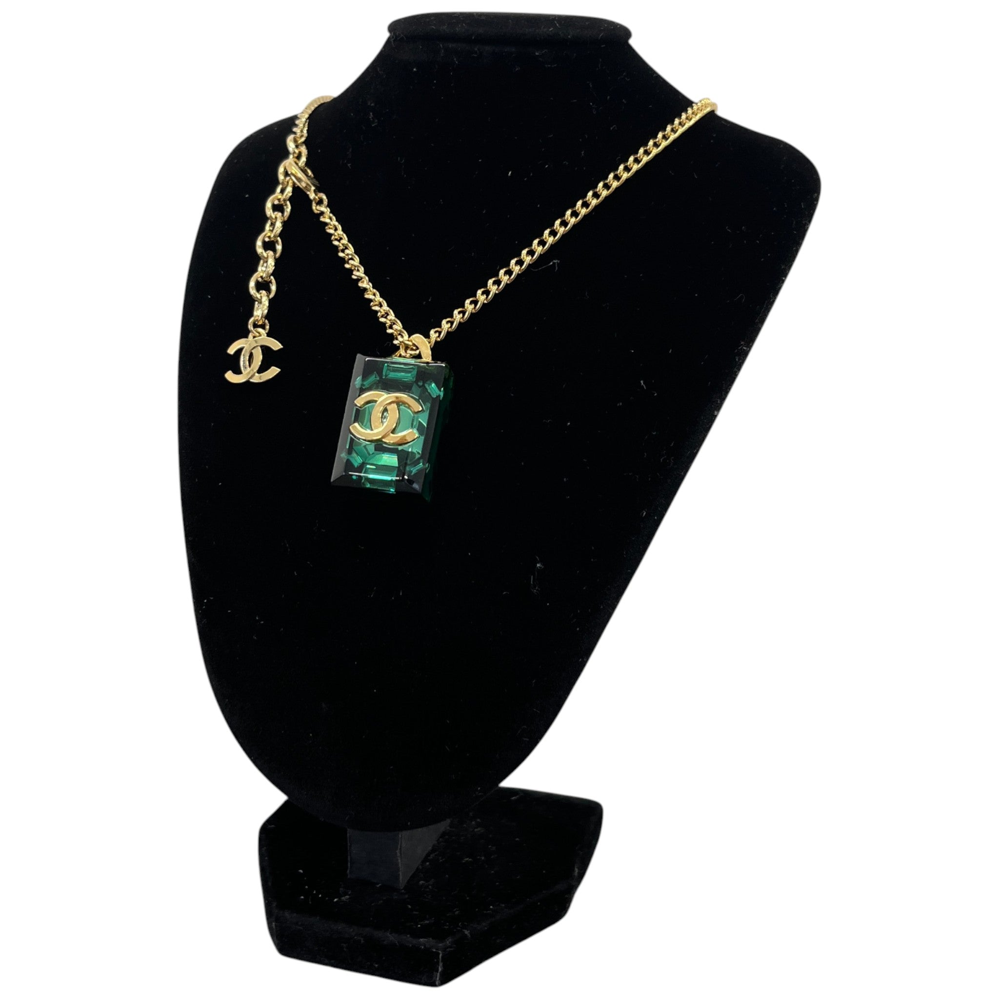 Women's Cc Resin Necklace Green