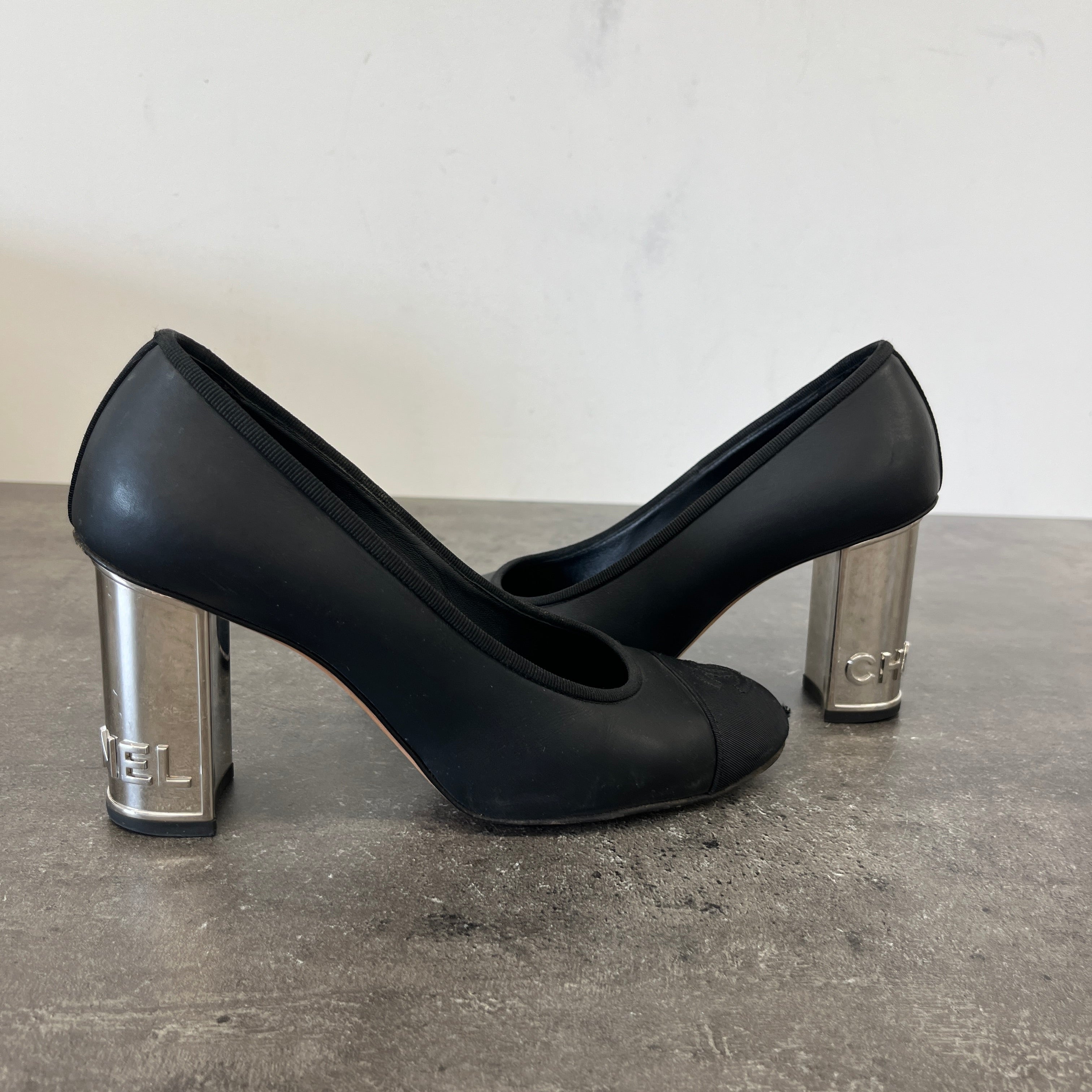 Women's Grosgrain Cap Toe Logo Mules Black Size EU 36.5 / UK 3.5