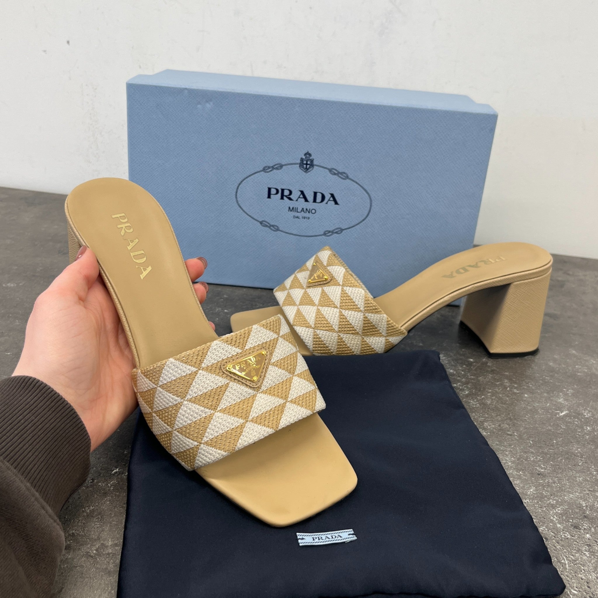 Women's Plaque Logo Jacquard Heels Beige Size EU 41 / UK 8