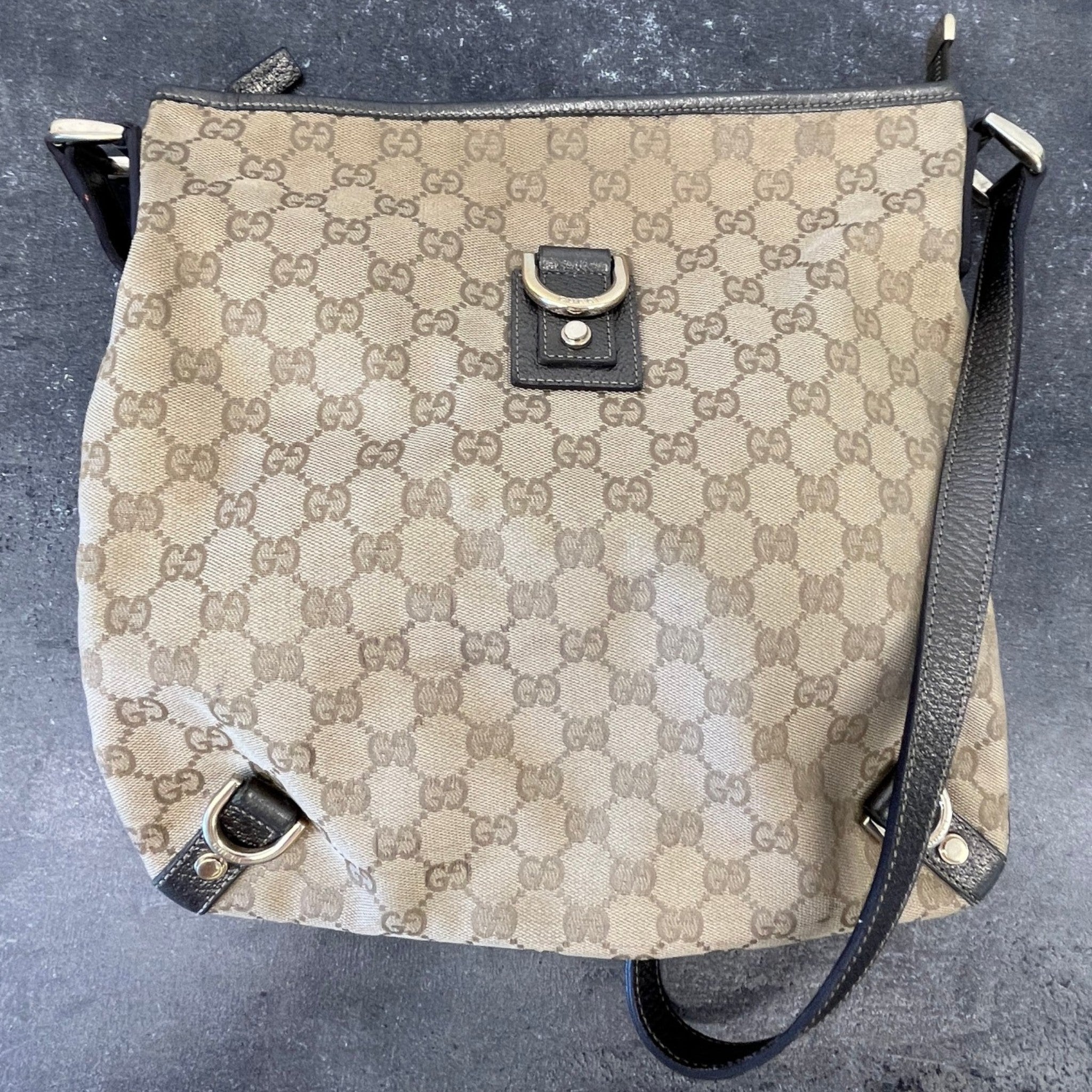 Women's Gg Supreme Abbey D-Ring Bag Beige