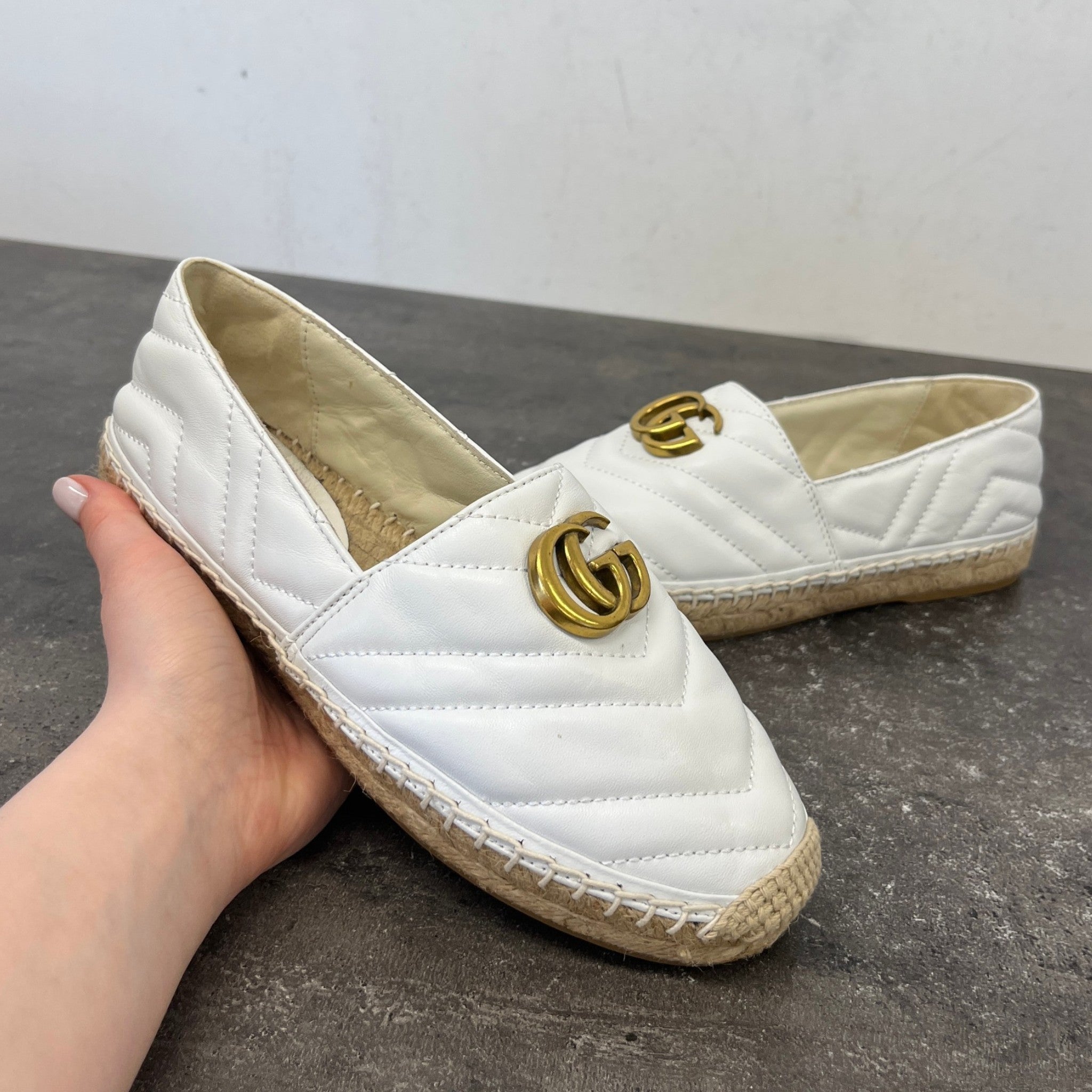 Women's Gg Supreme Sandals White Size EU 37 / UK 4