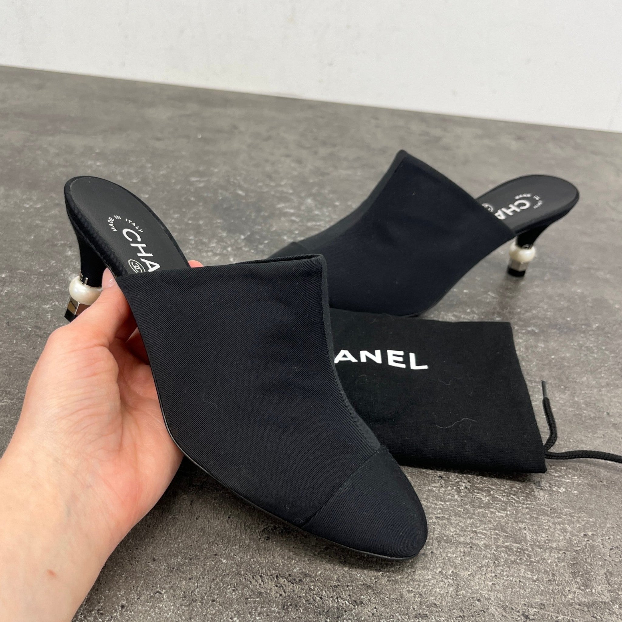 Women's Cap-Toe Heels Black Size EU 36.5 / UK 3.5