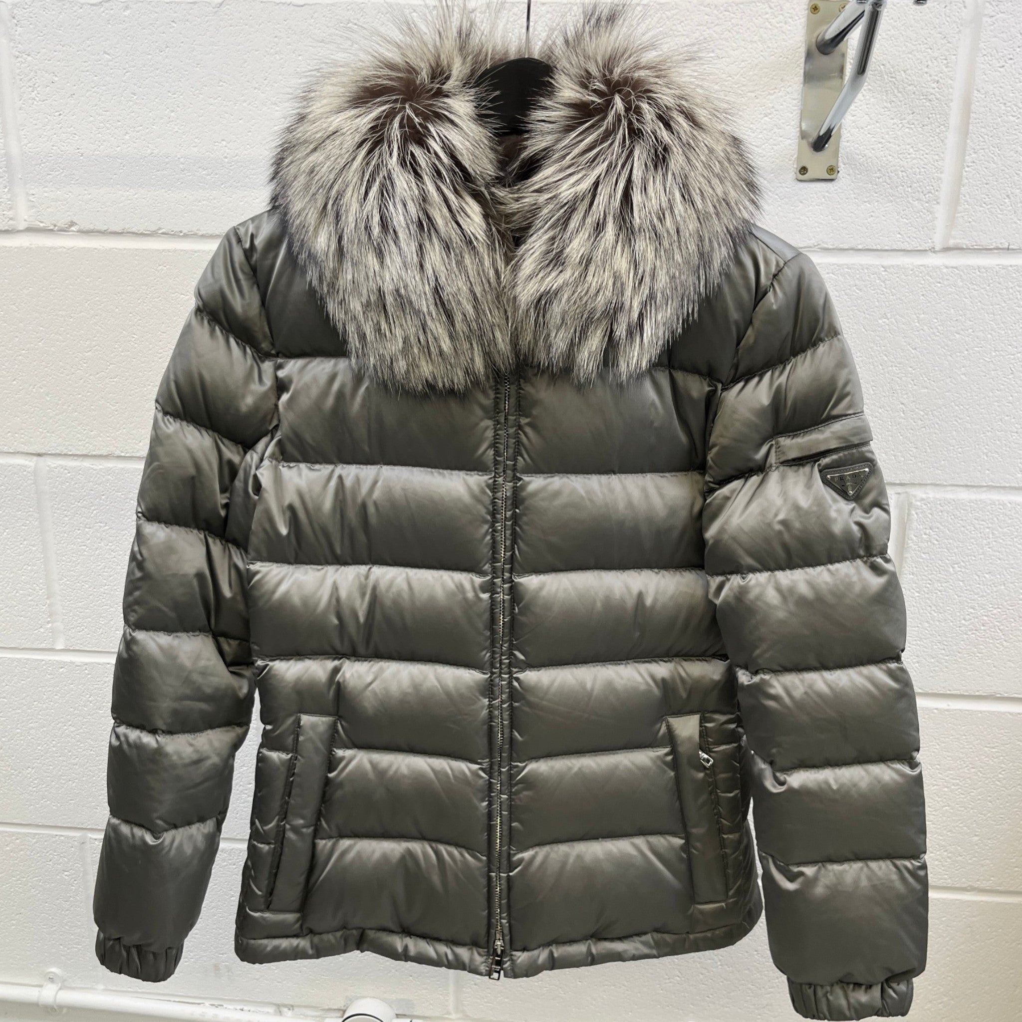 Women's Plaque Logo Down Jacket Grey Size IT 42 / UK 10