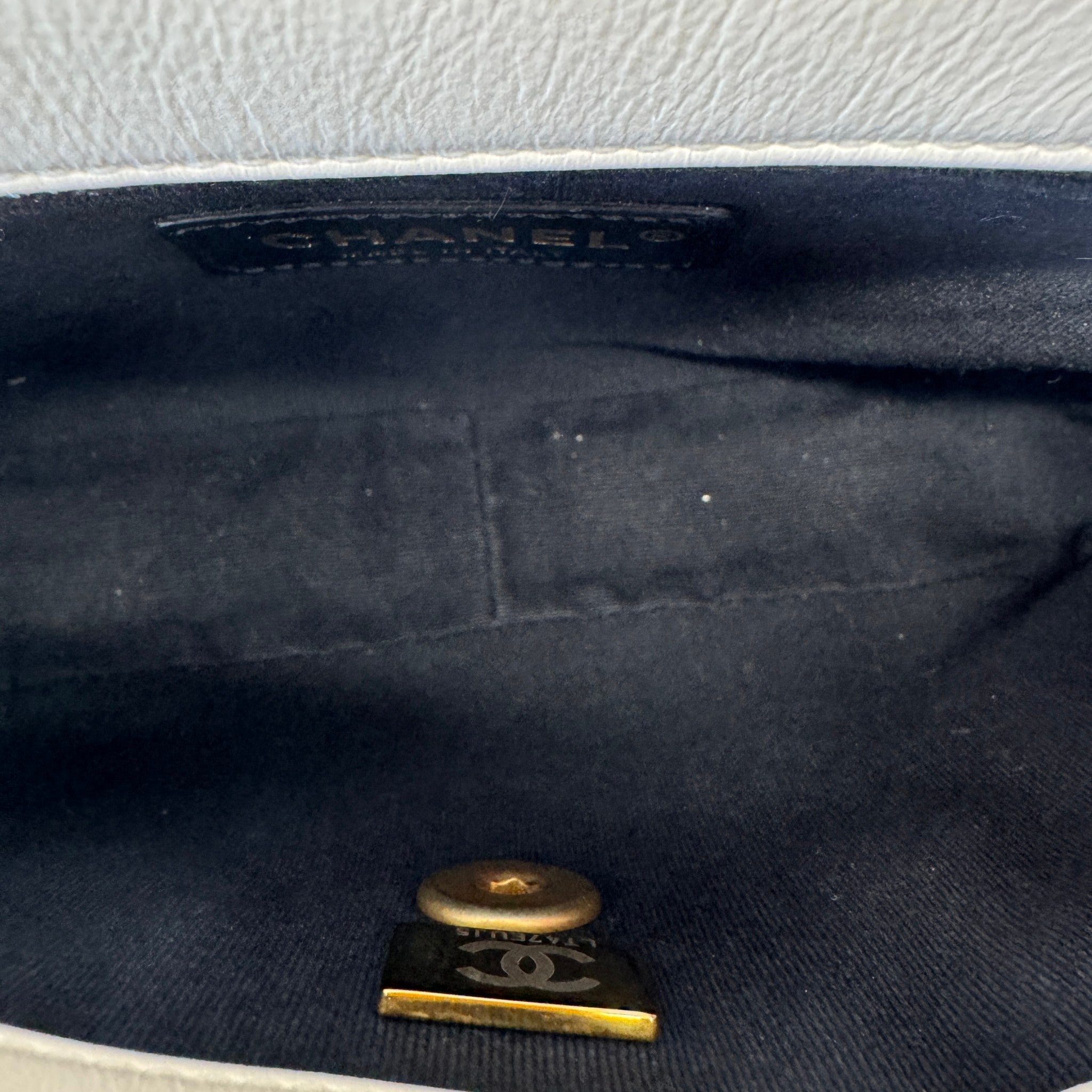 Women's Pearl Side Flap Bag White