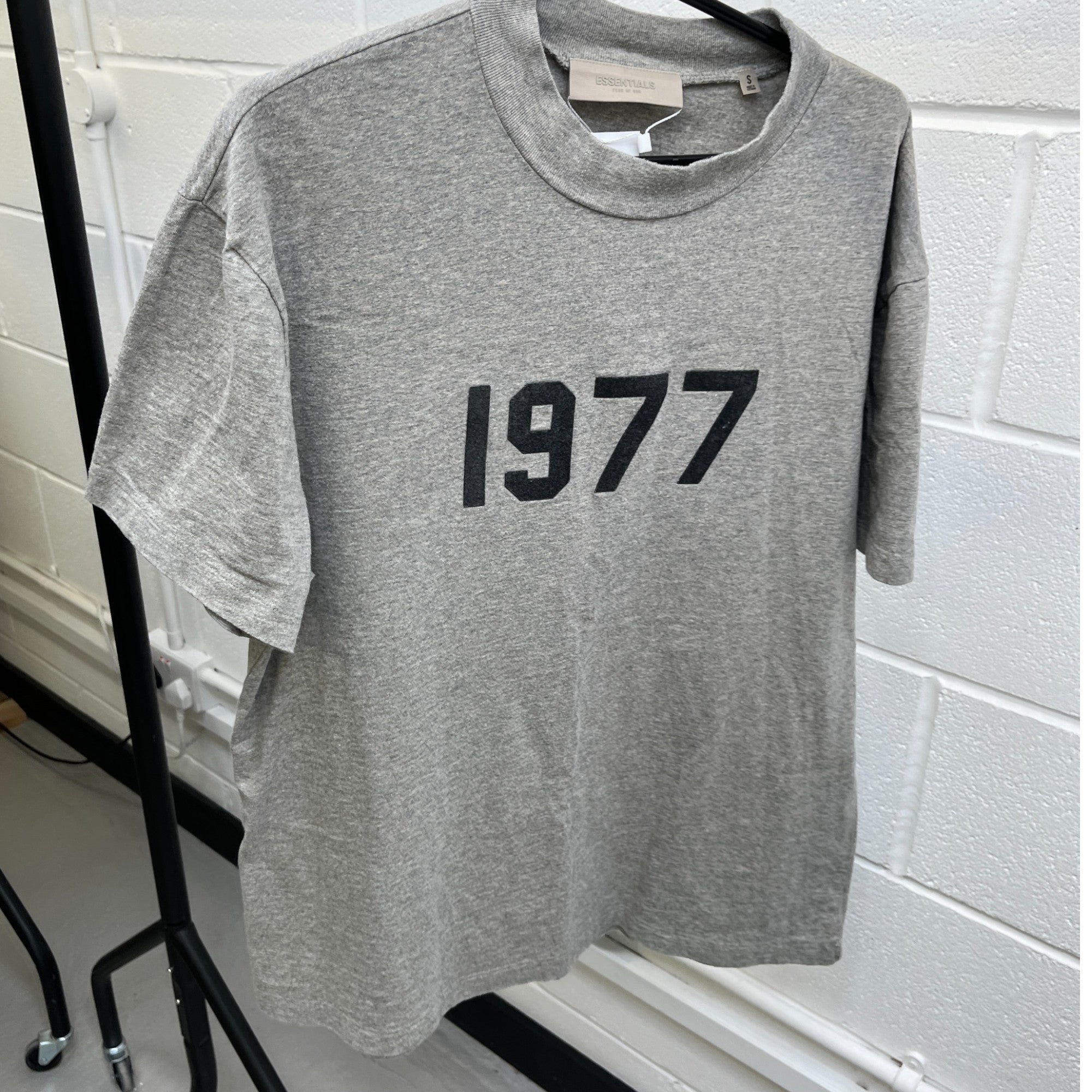 Men's 1977 Logo T-Shirt Grey Size S
