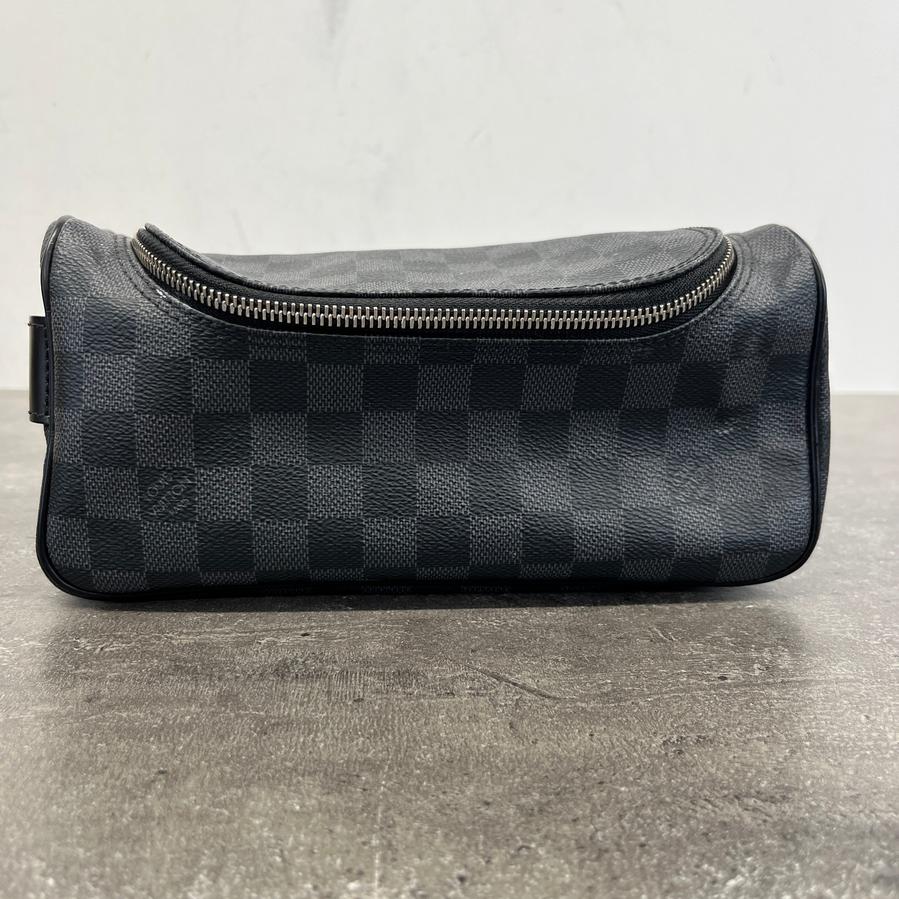 Men's Damier Graphite Toiletry Bag Black