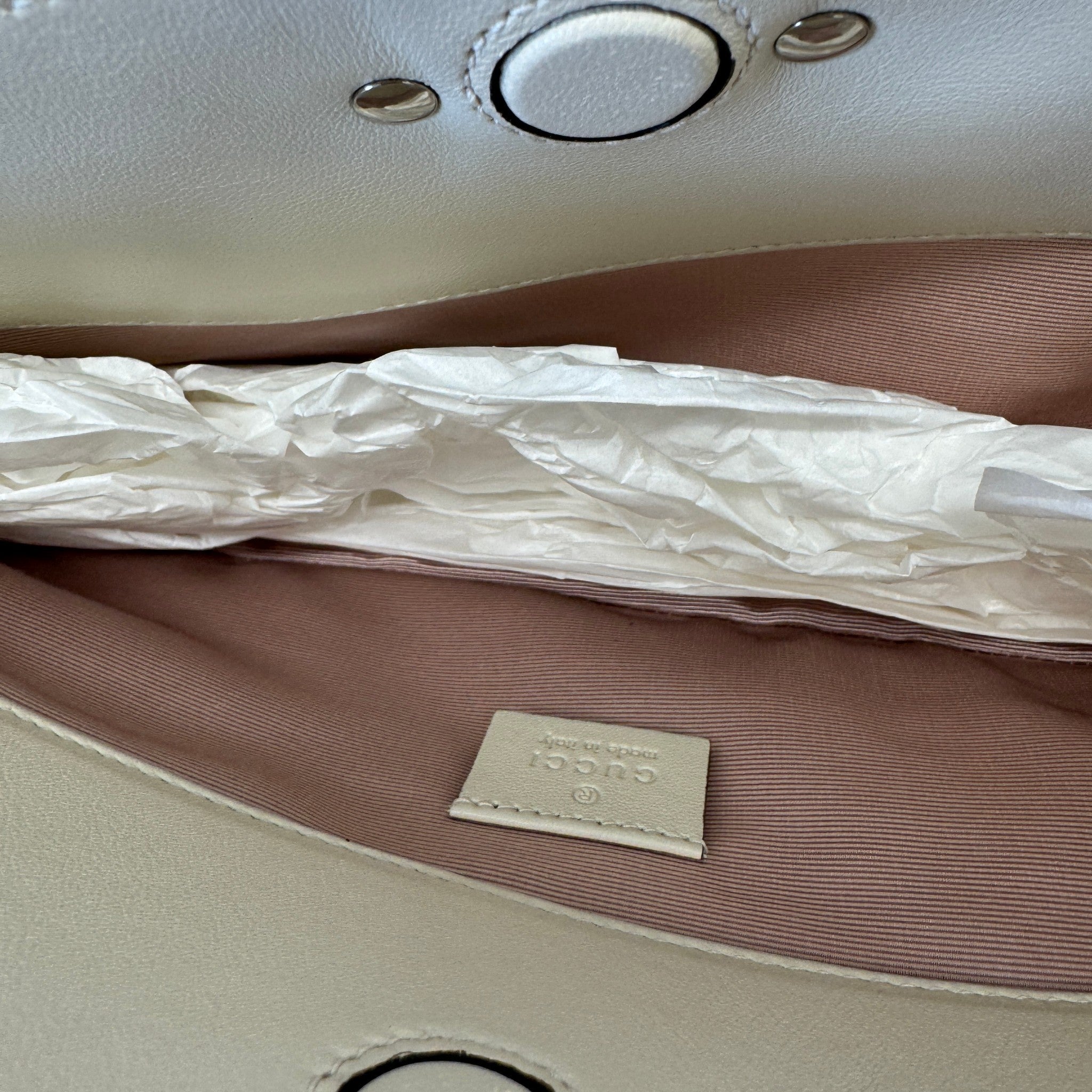 Women's Interlocking G Clutch Cream