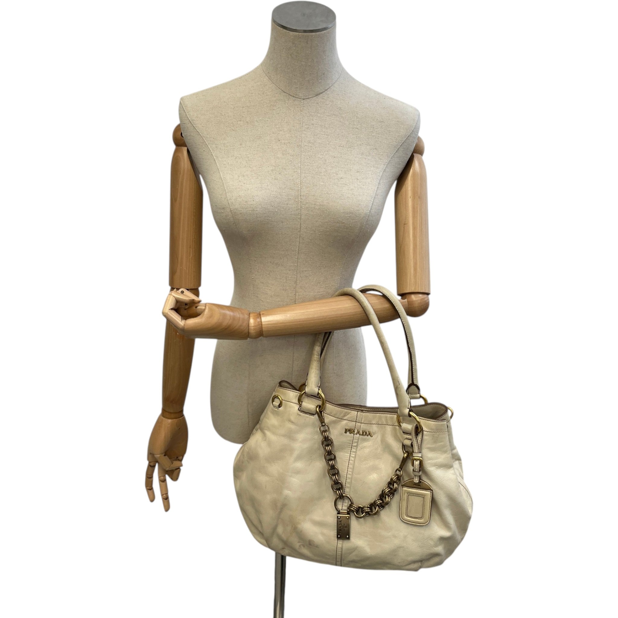 Women's Vitello Shine Handbag Cream