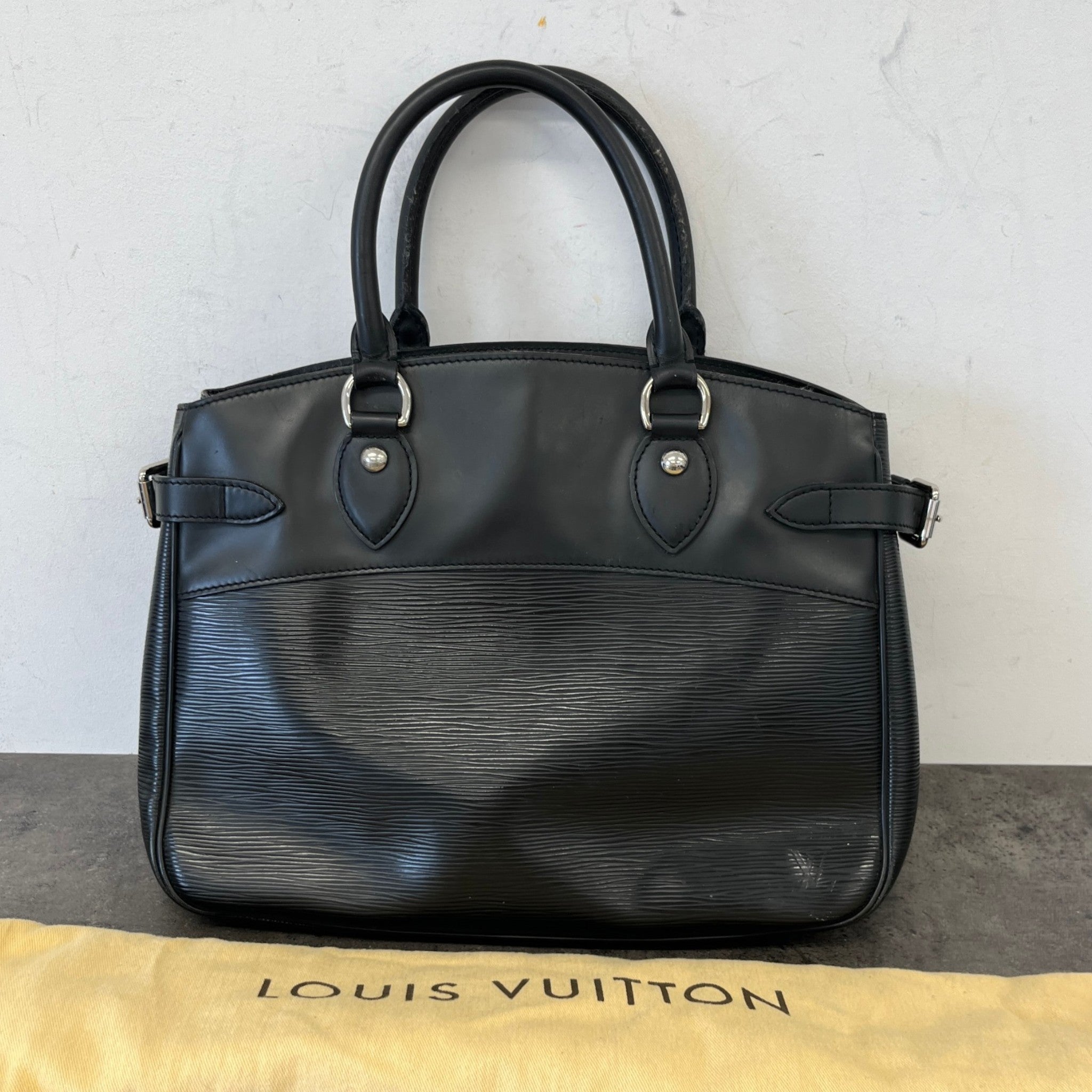 Women's Epi Leather Passy Pm Bag Black