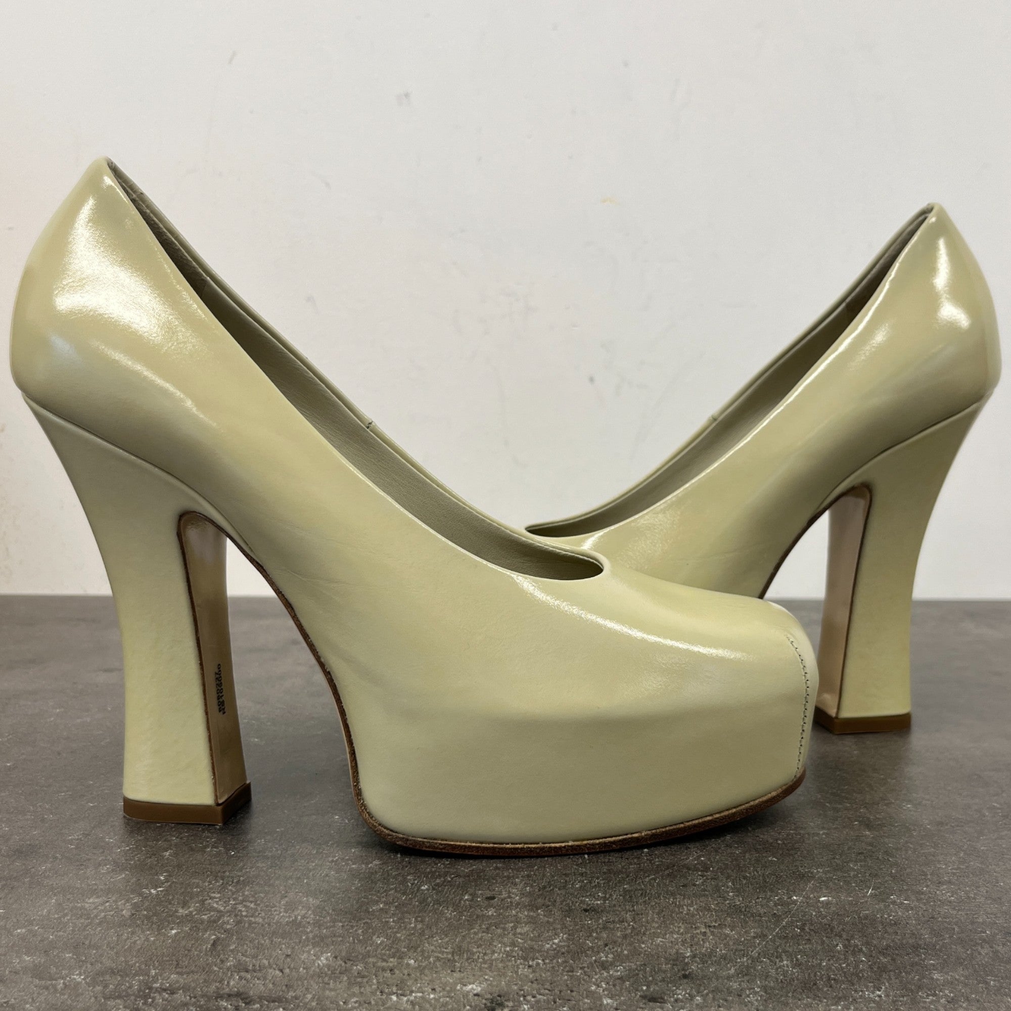 Women's Arch Heels Beige Size EU 37 / UK 4