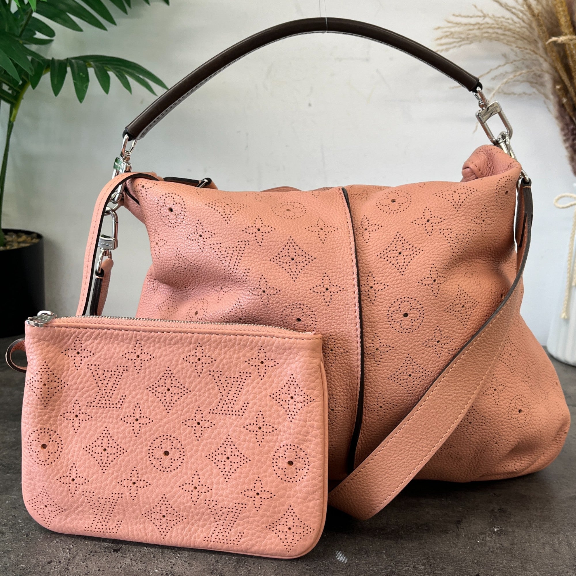 Women's Monogram Mahina Selene Pm Handbag Pink