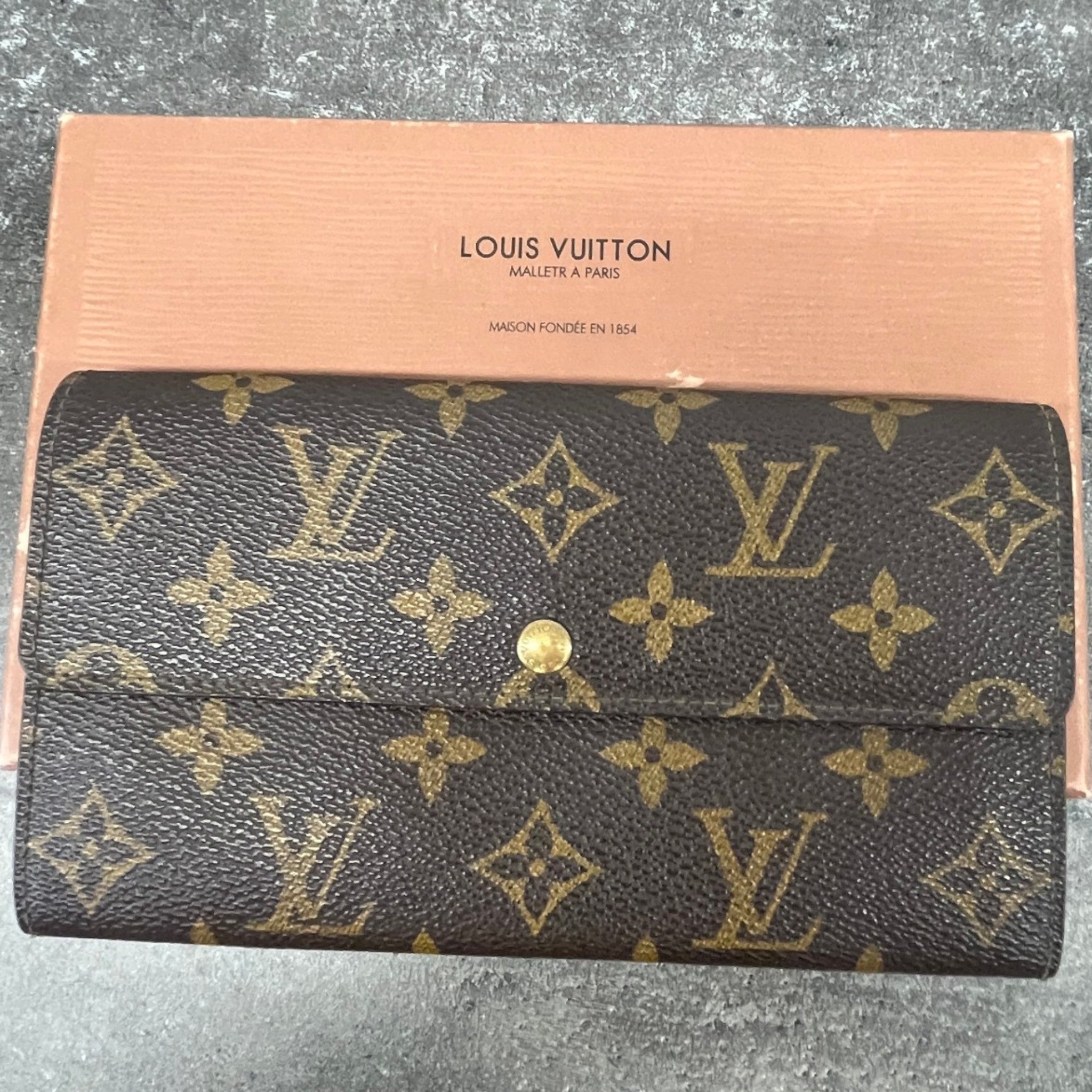 Women's Monogram Sarah Purse Brown