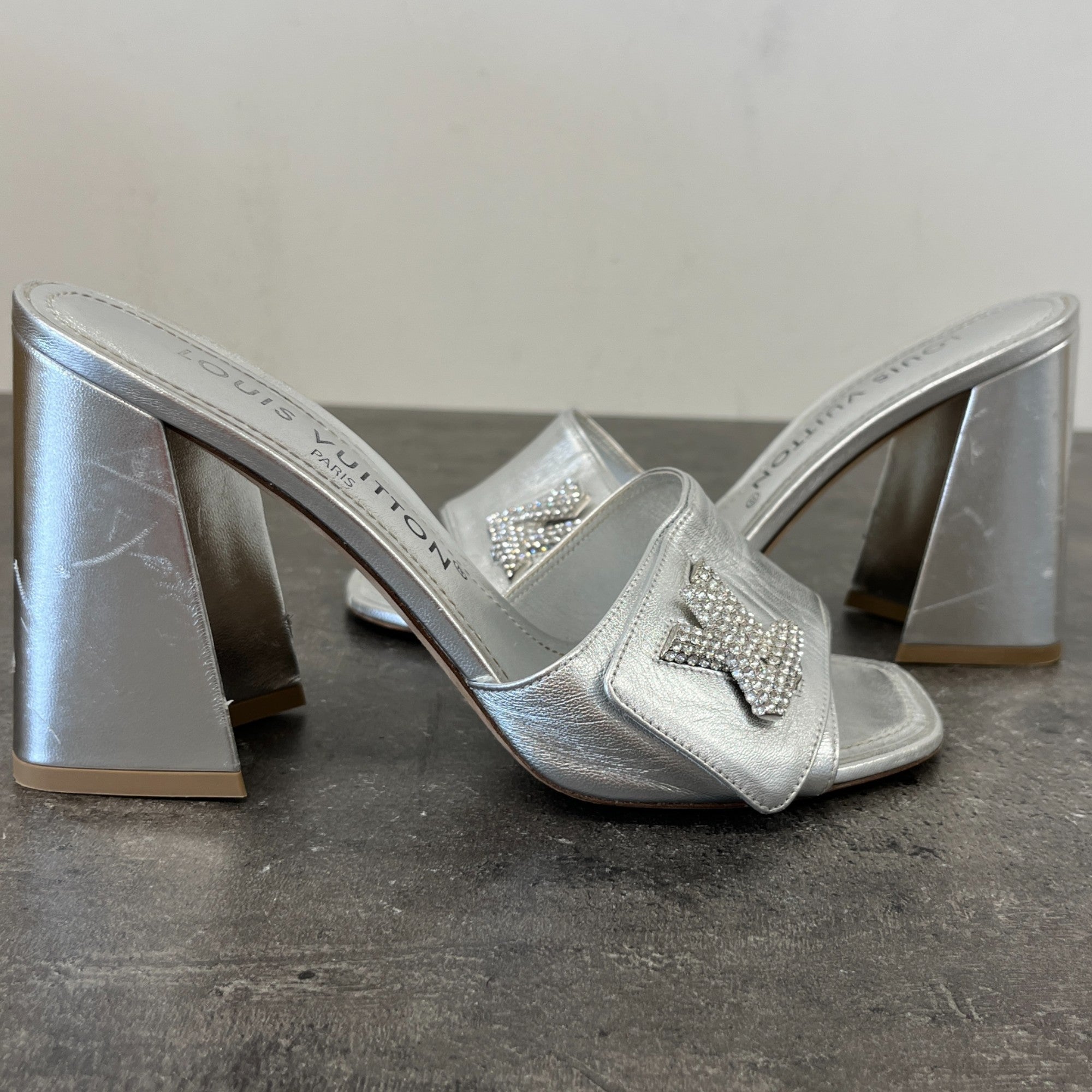 Women's Diamond Lv Logo Heels Silver Size EU 37 / UK 4